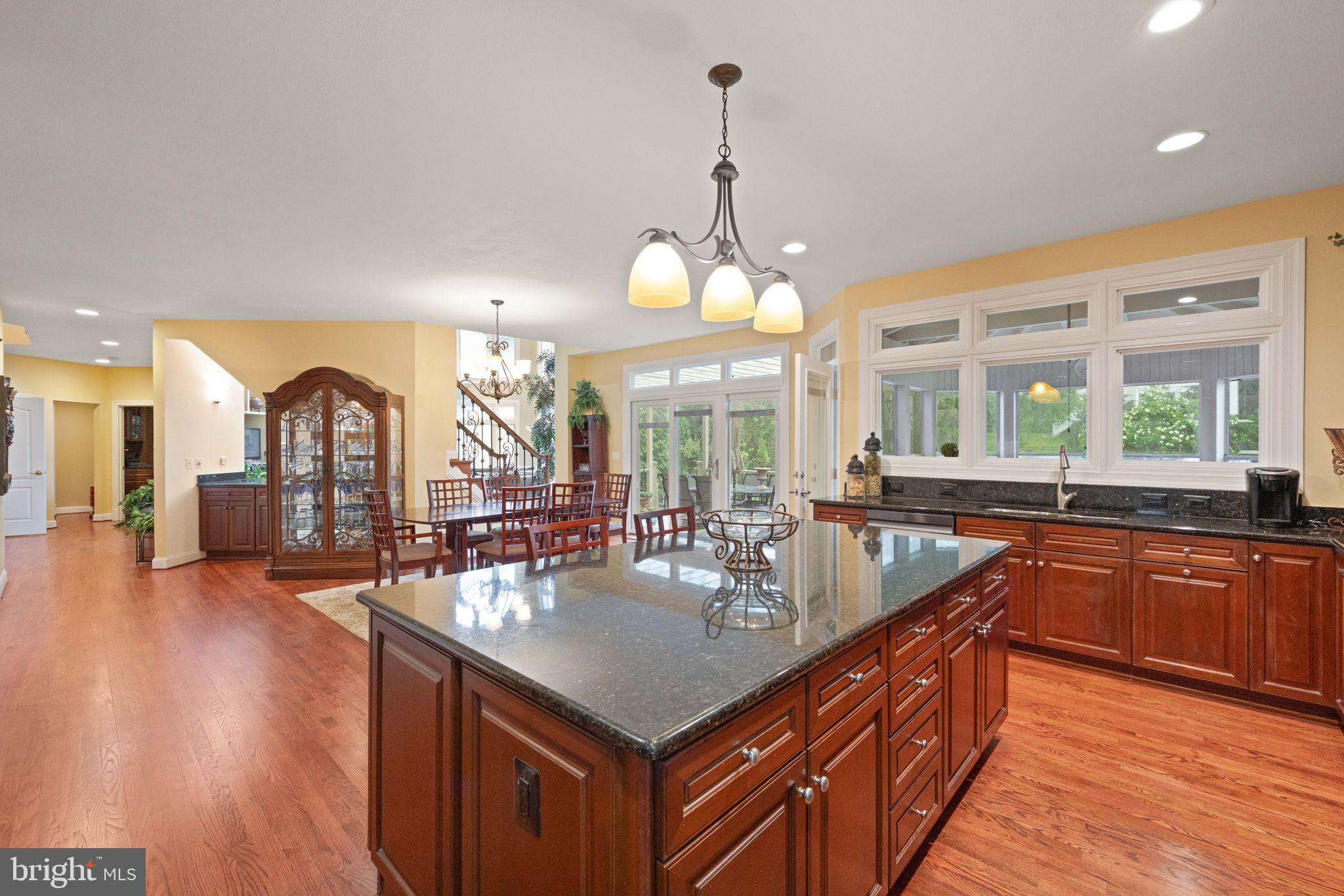 RIVER CREEK - Residential