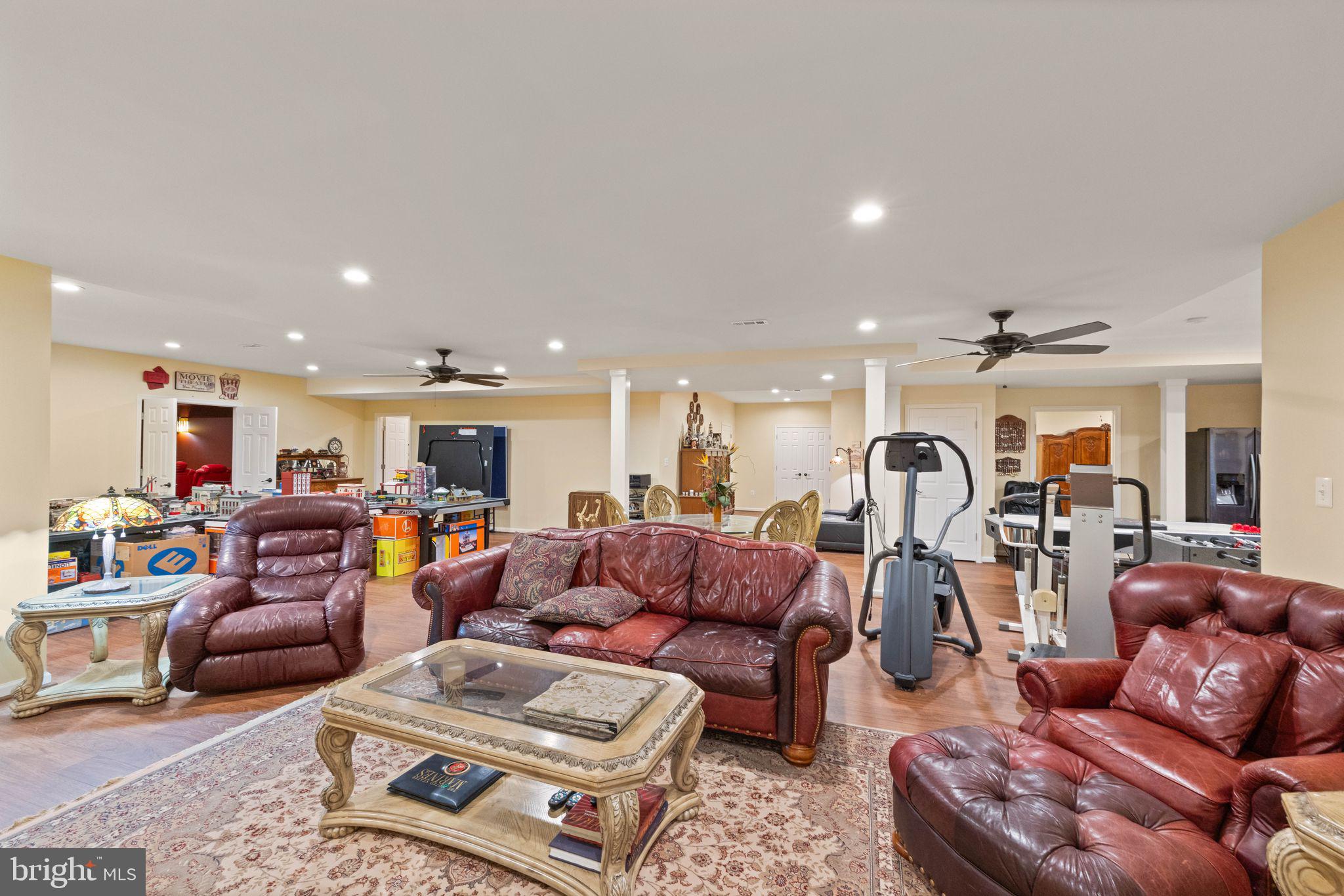 RIVER CREEK - Residential