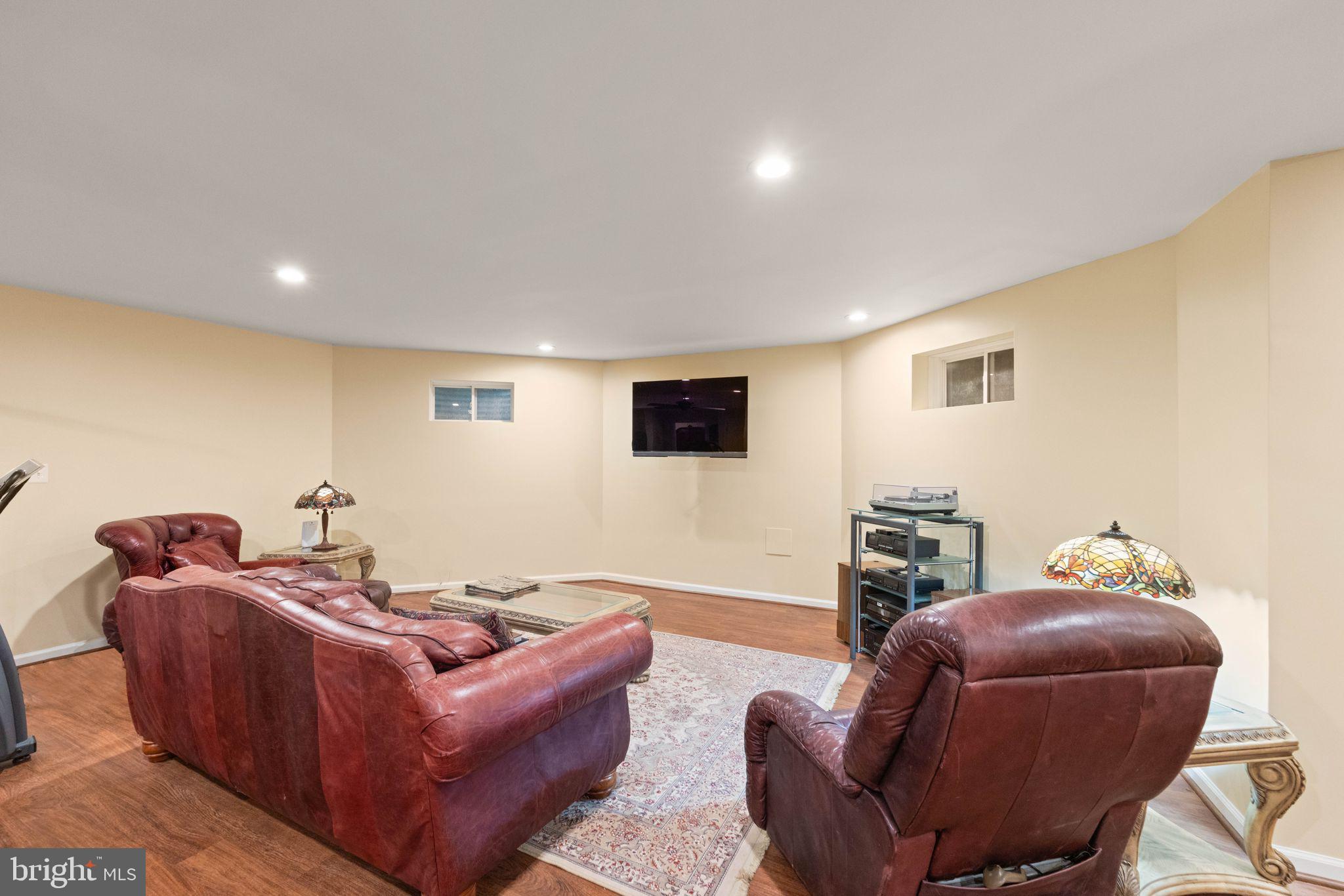 RIVER CREEK - Residential