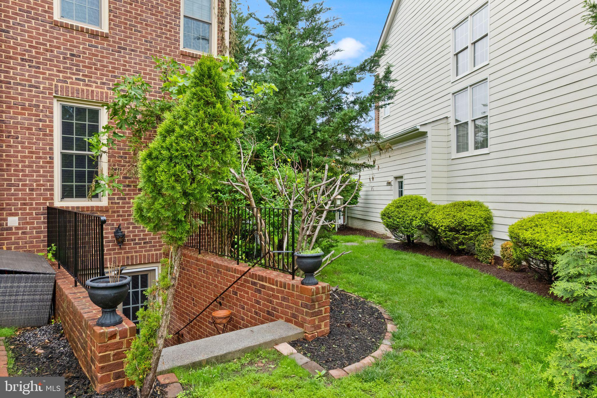 RIVER CREEK - Residential