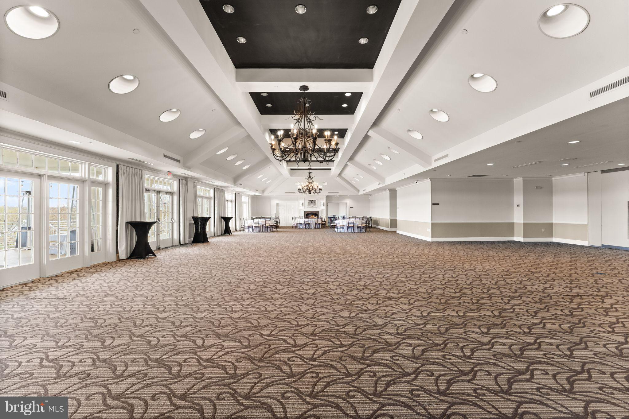 RIVER CREEK - Residential