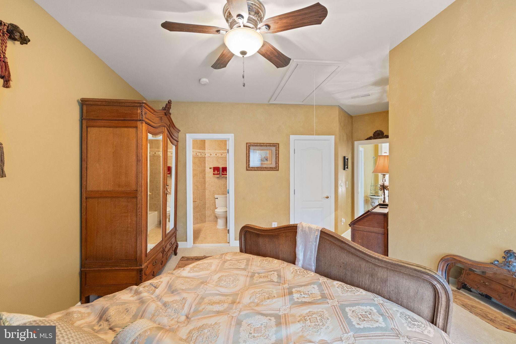 RIVER CREEK - Residential