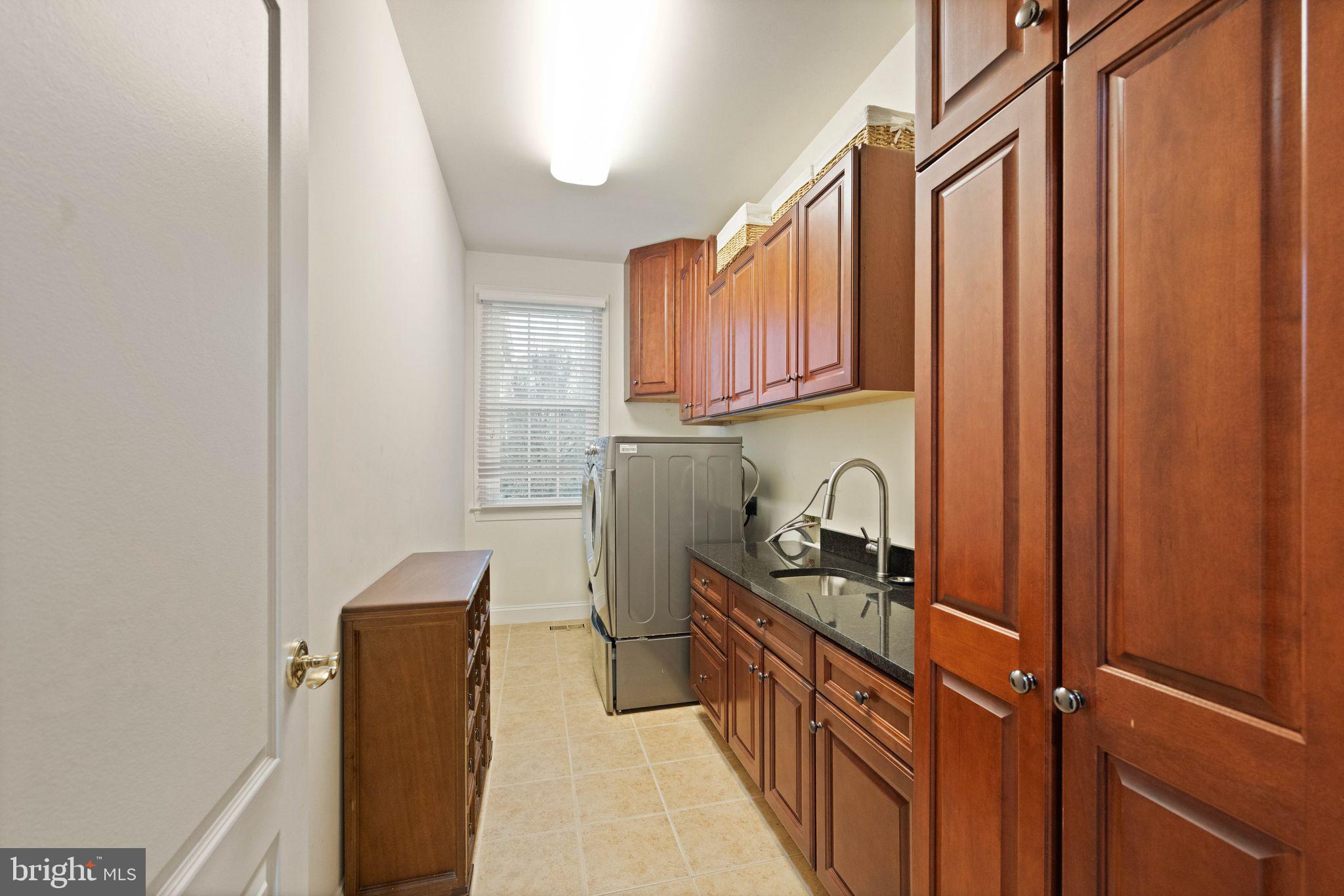 RIVER CREEK - Residential