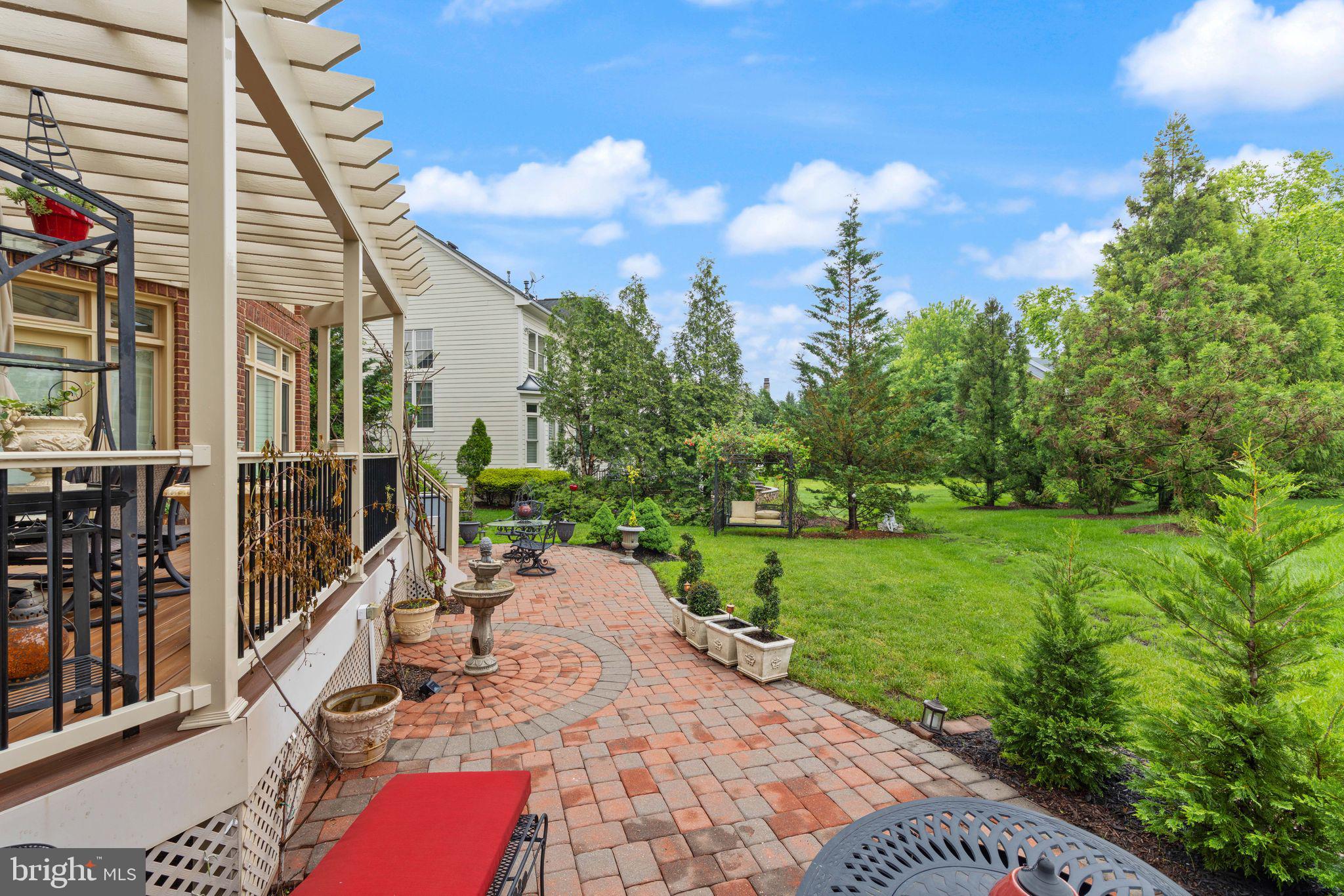 RIVER CREEK - Residential