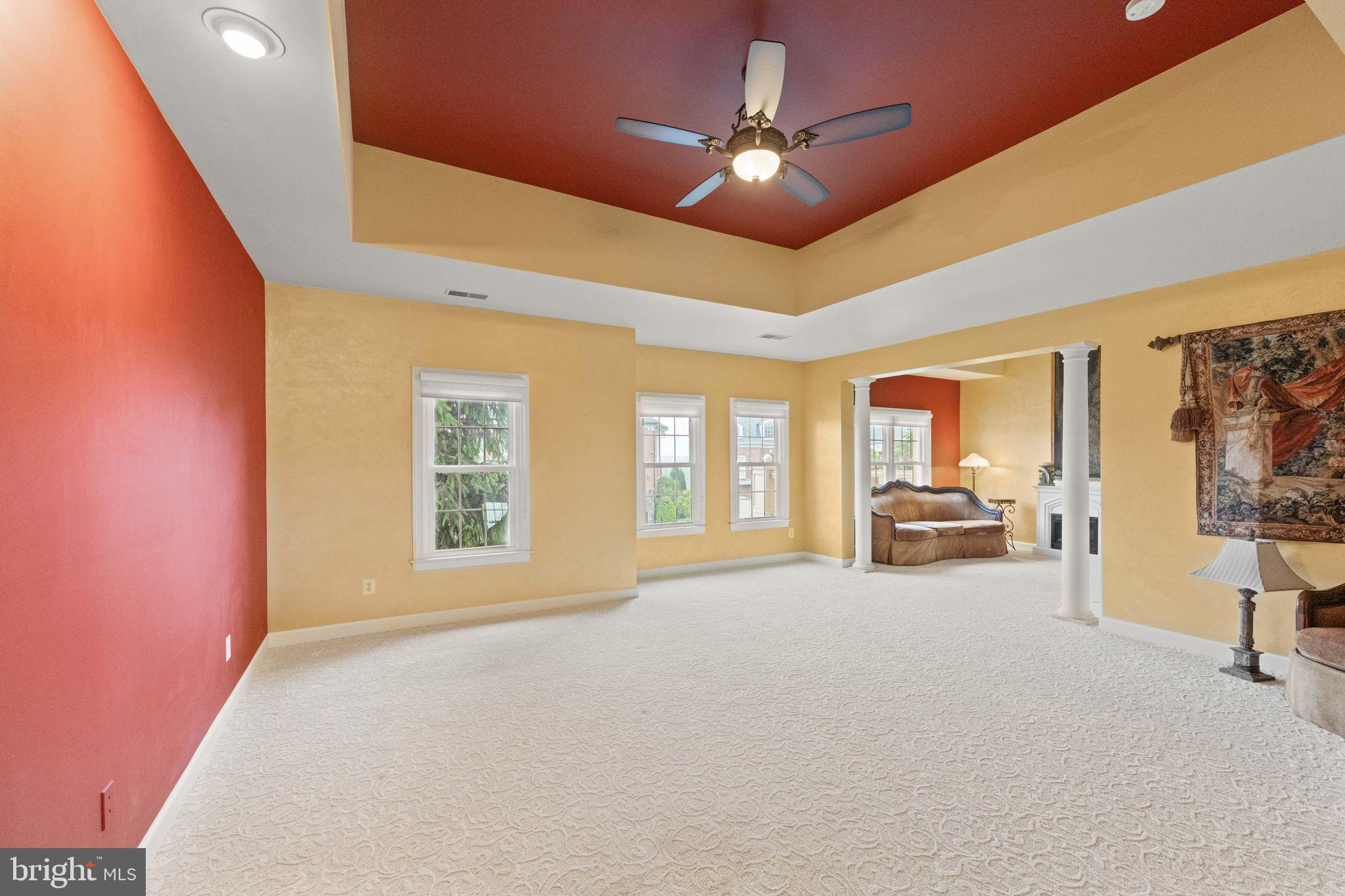 RIVER CREEK - Residential