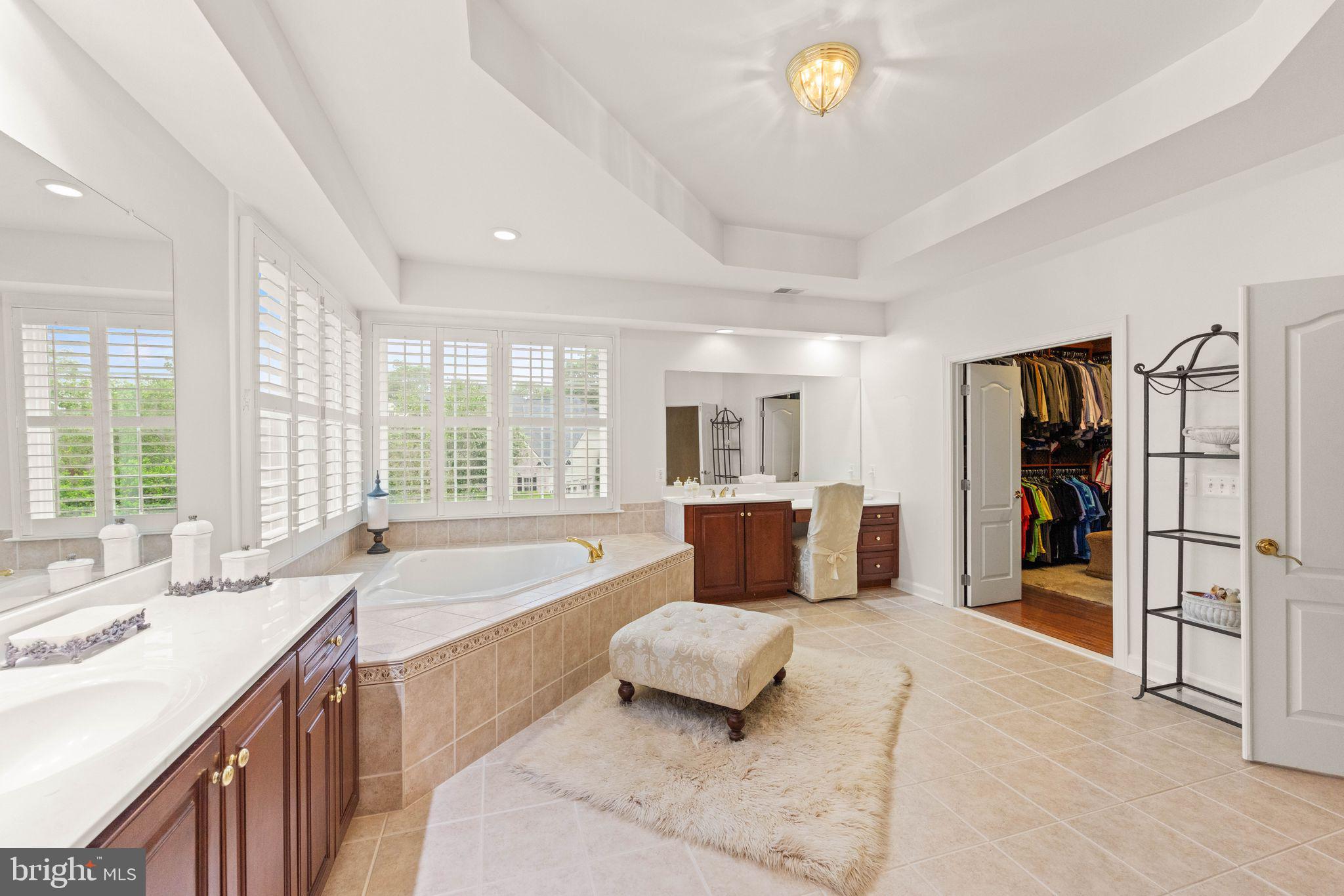 RIVER CREEK - Residential