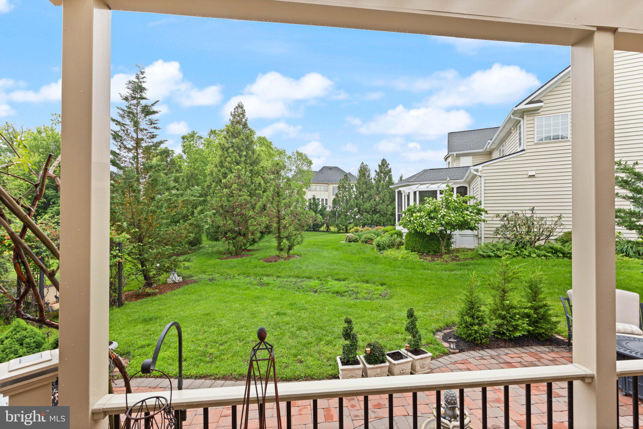 RIVER CREEK - Residential