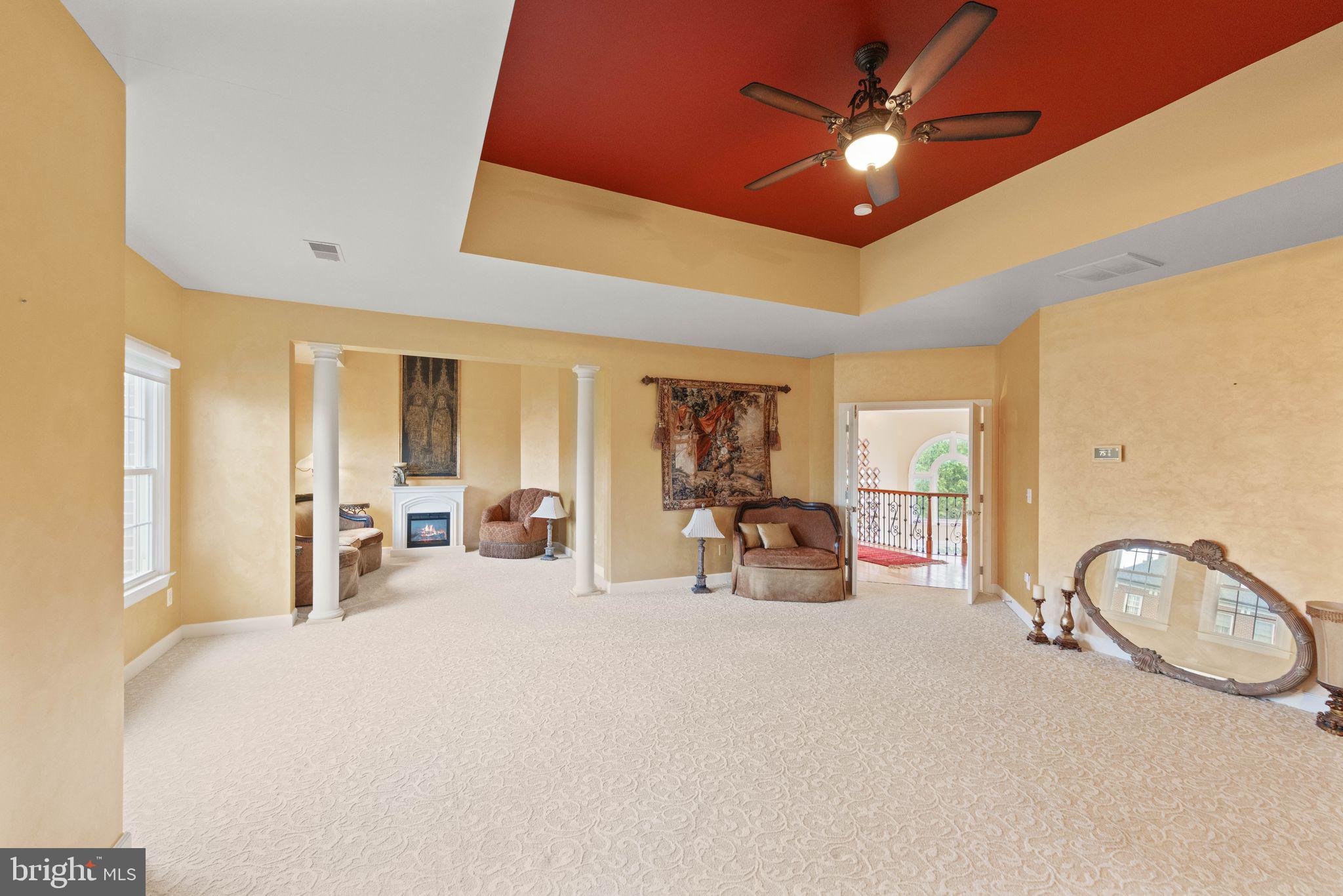 RIVER CREEK - Residential