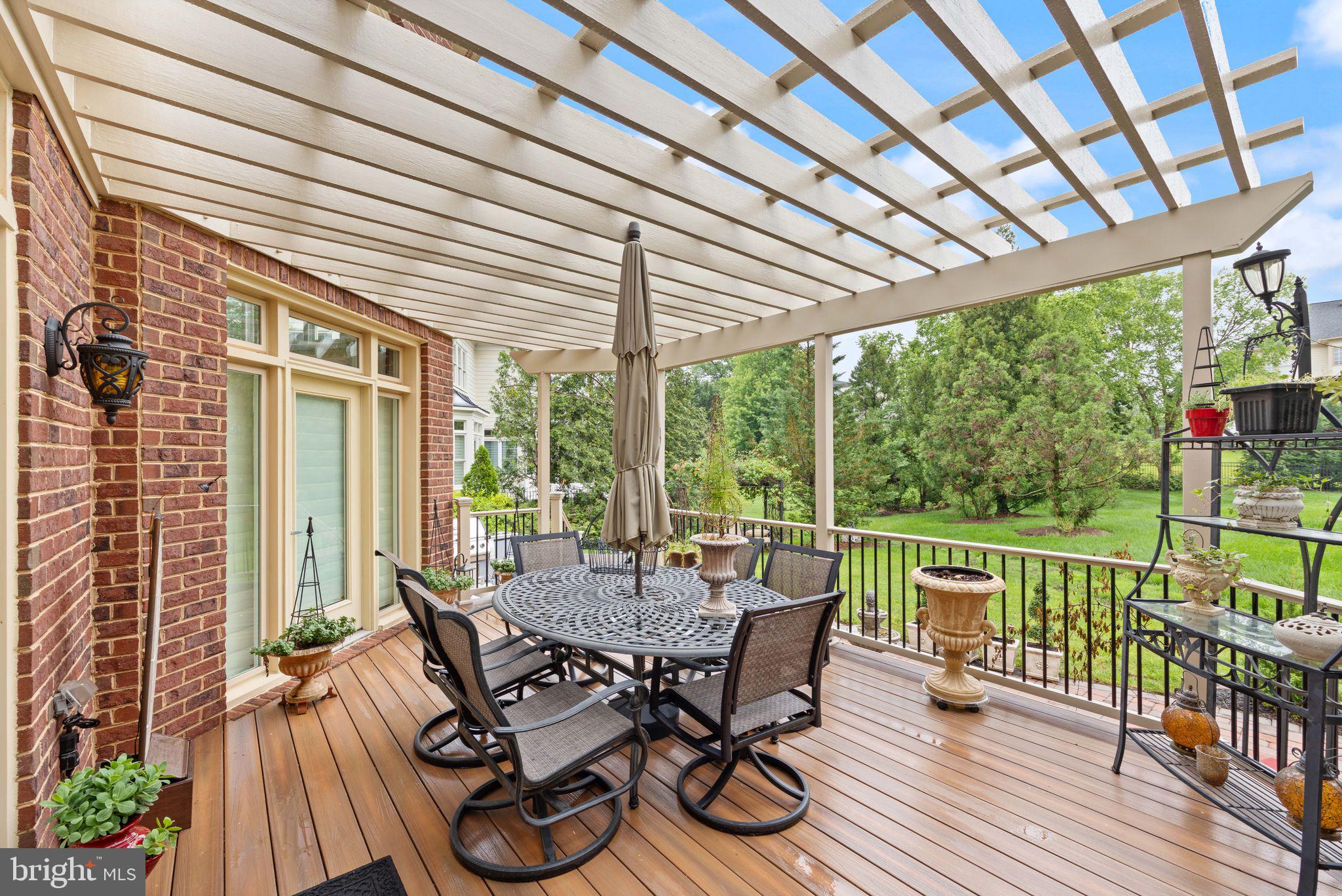 RIVER CREEK - Residential