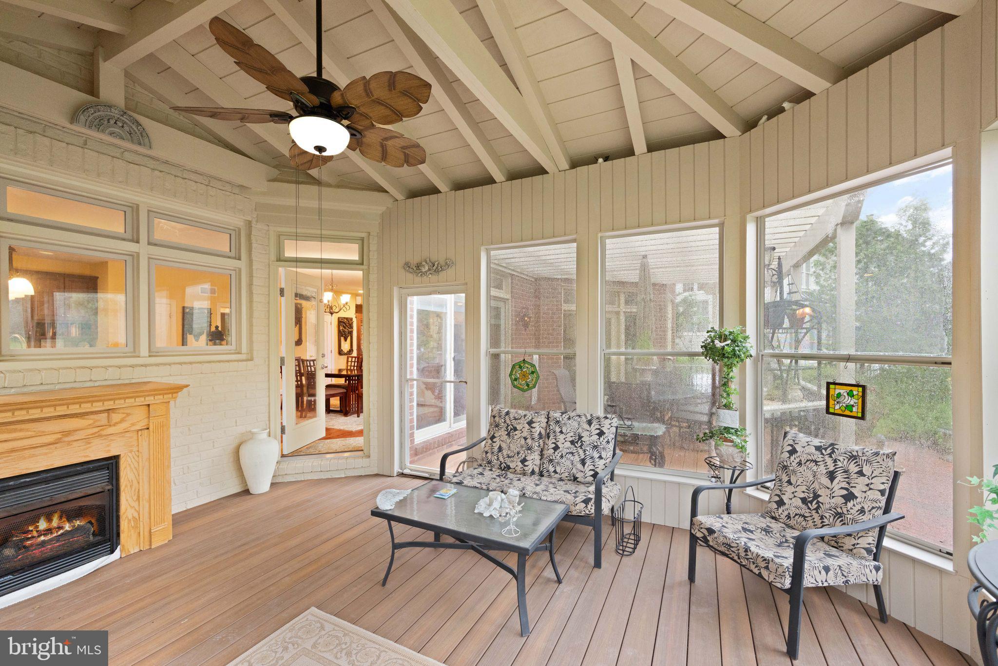 RIVER CREEK - Residential