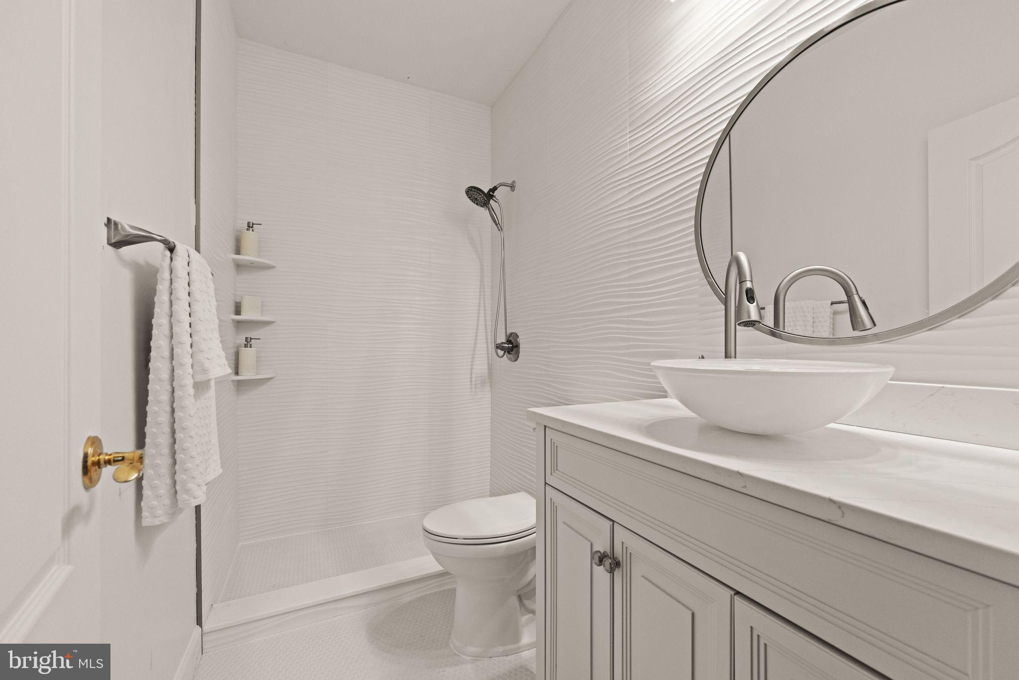 RIVER CREEK - Residential