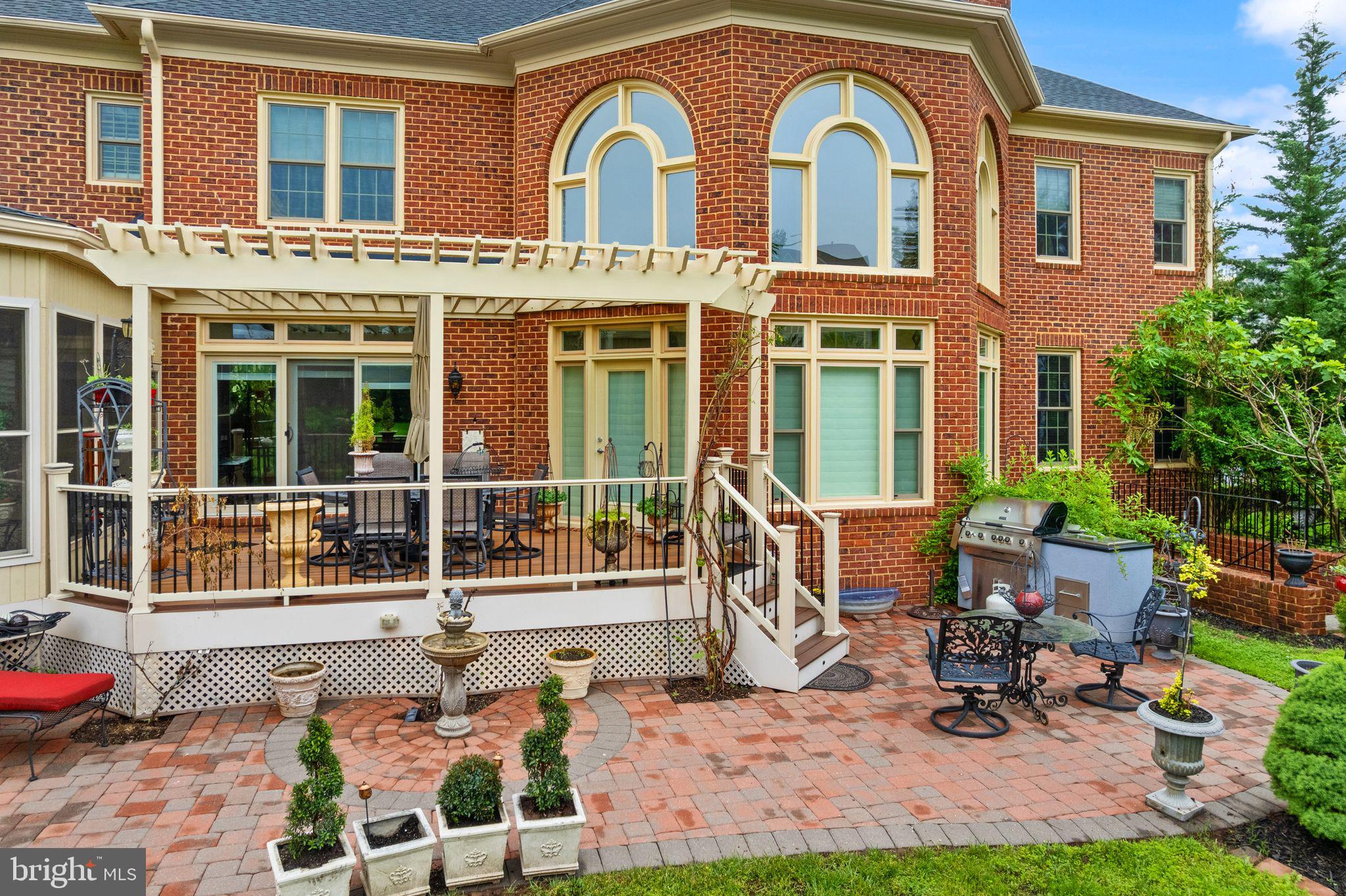 RIVER CREEK - Residential