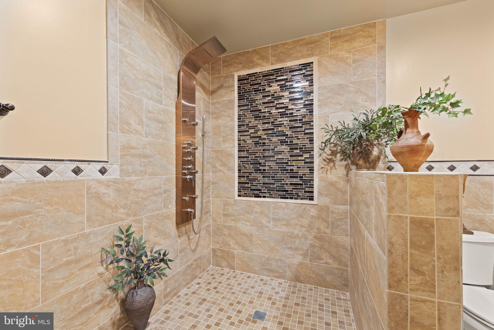 RIVER CREEK - Residential