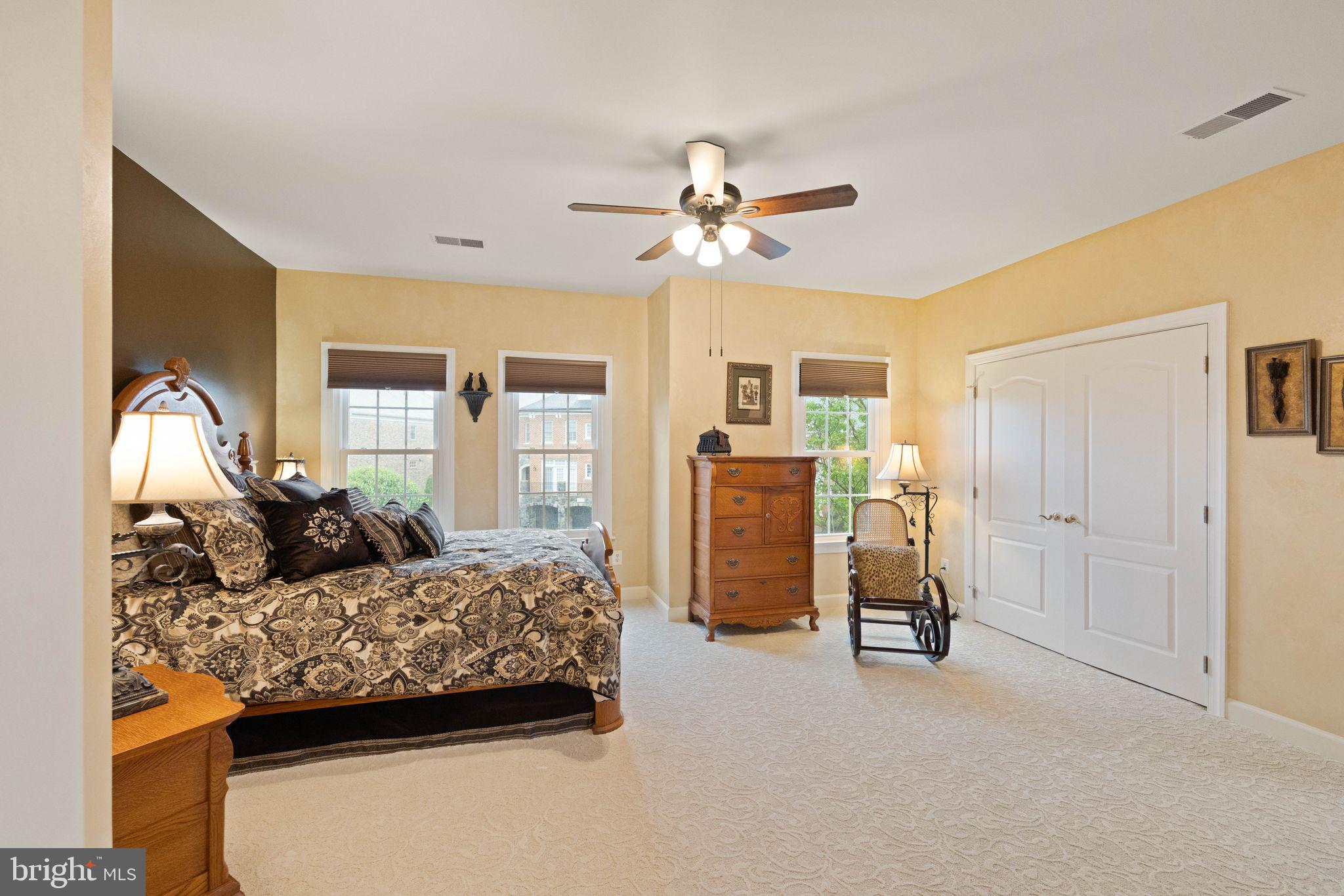 RIVER CREEK - Residential