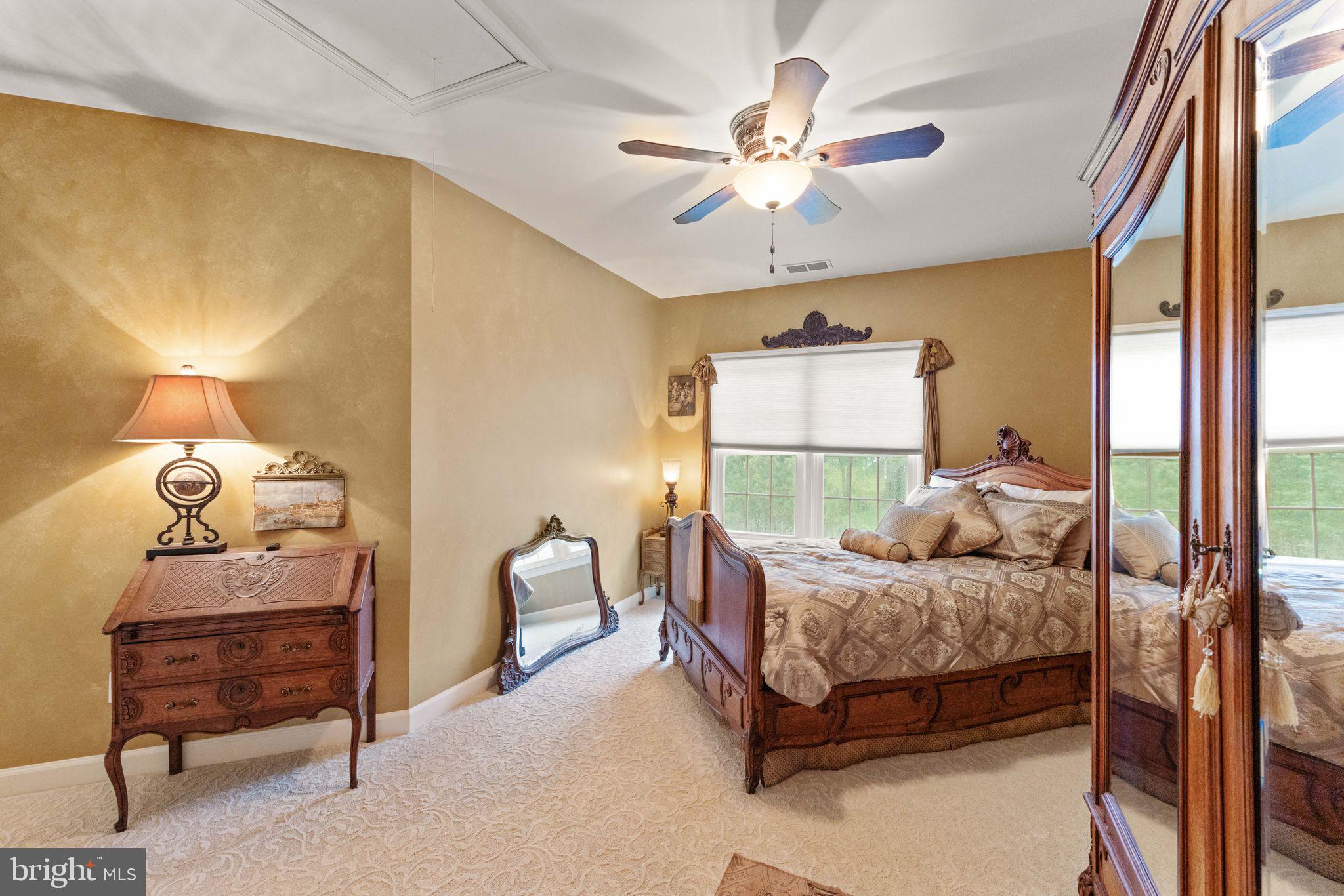 RIVER CREEK - Residential