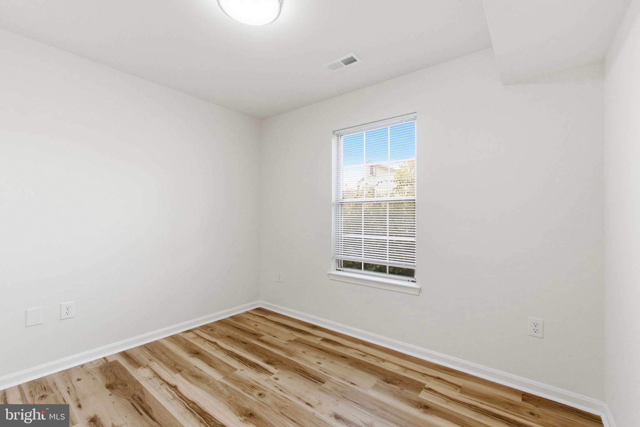 ROLLING OAKS - Residential