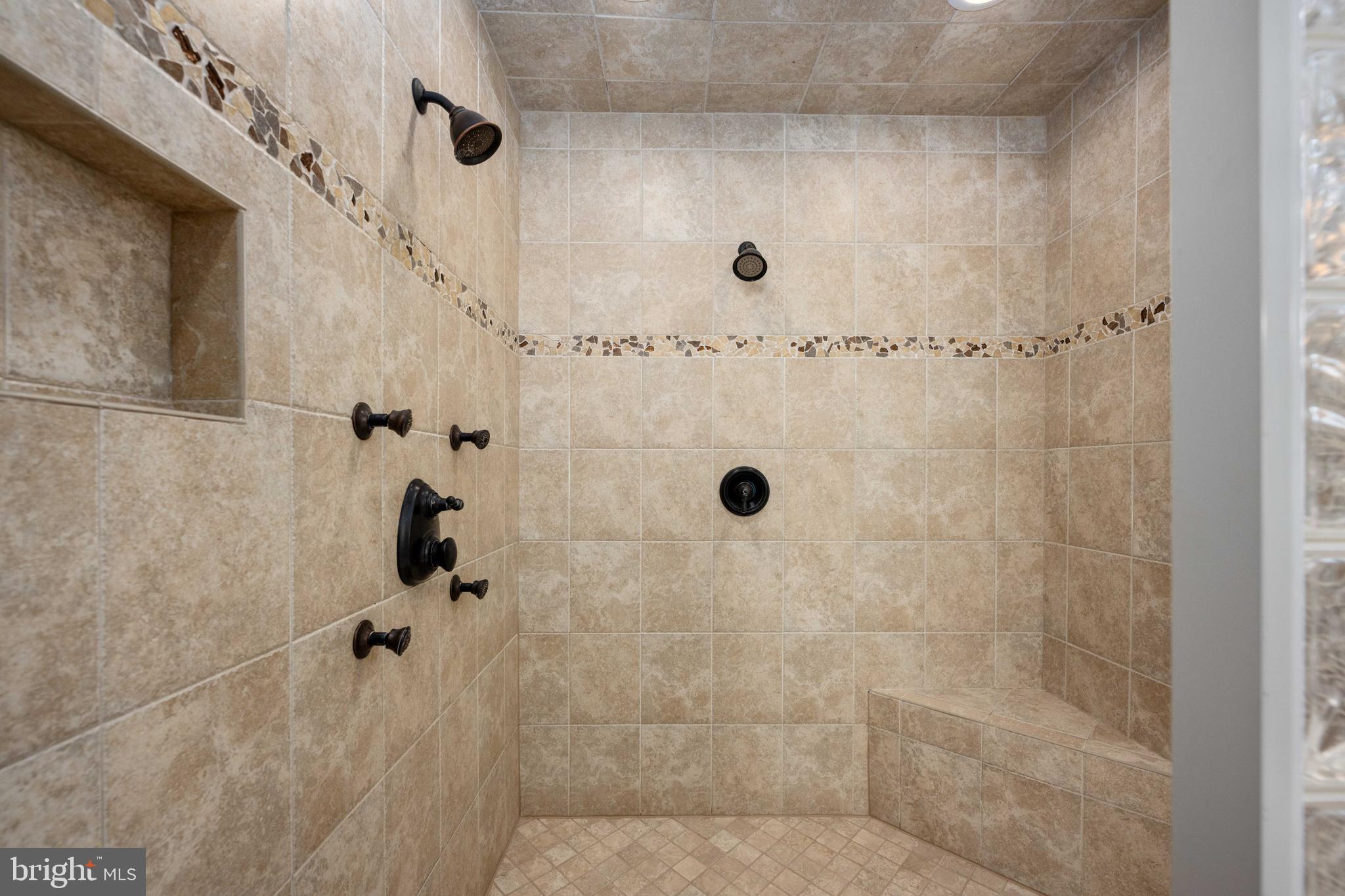 THE GLENS - Residential