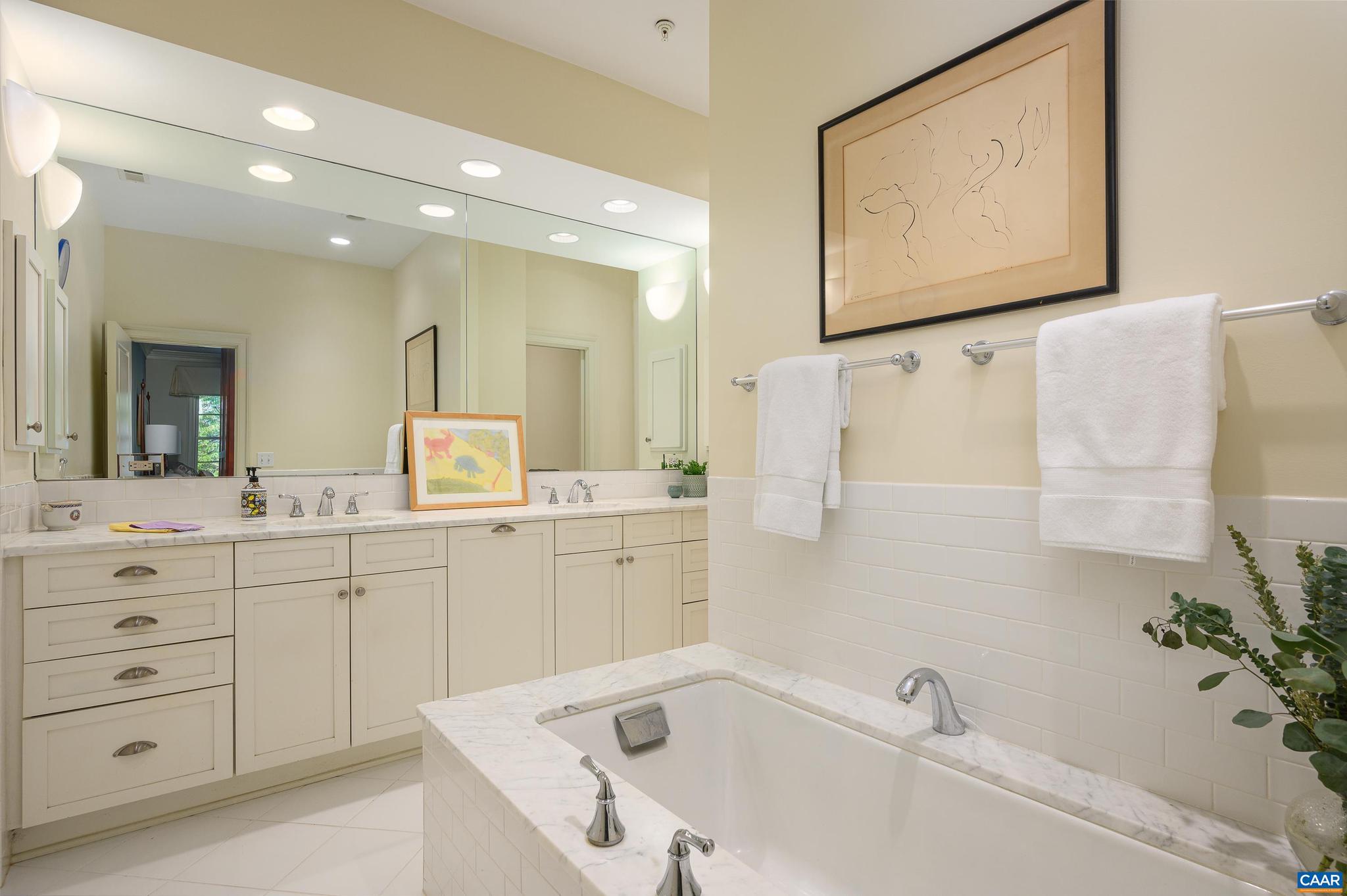 THE RANDOLPH - Residential