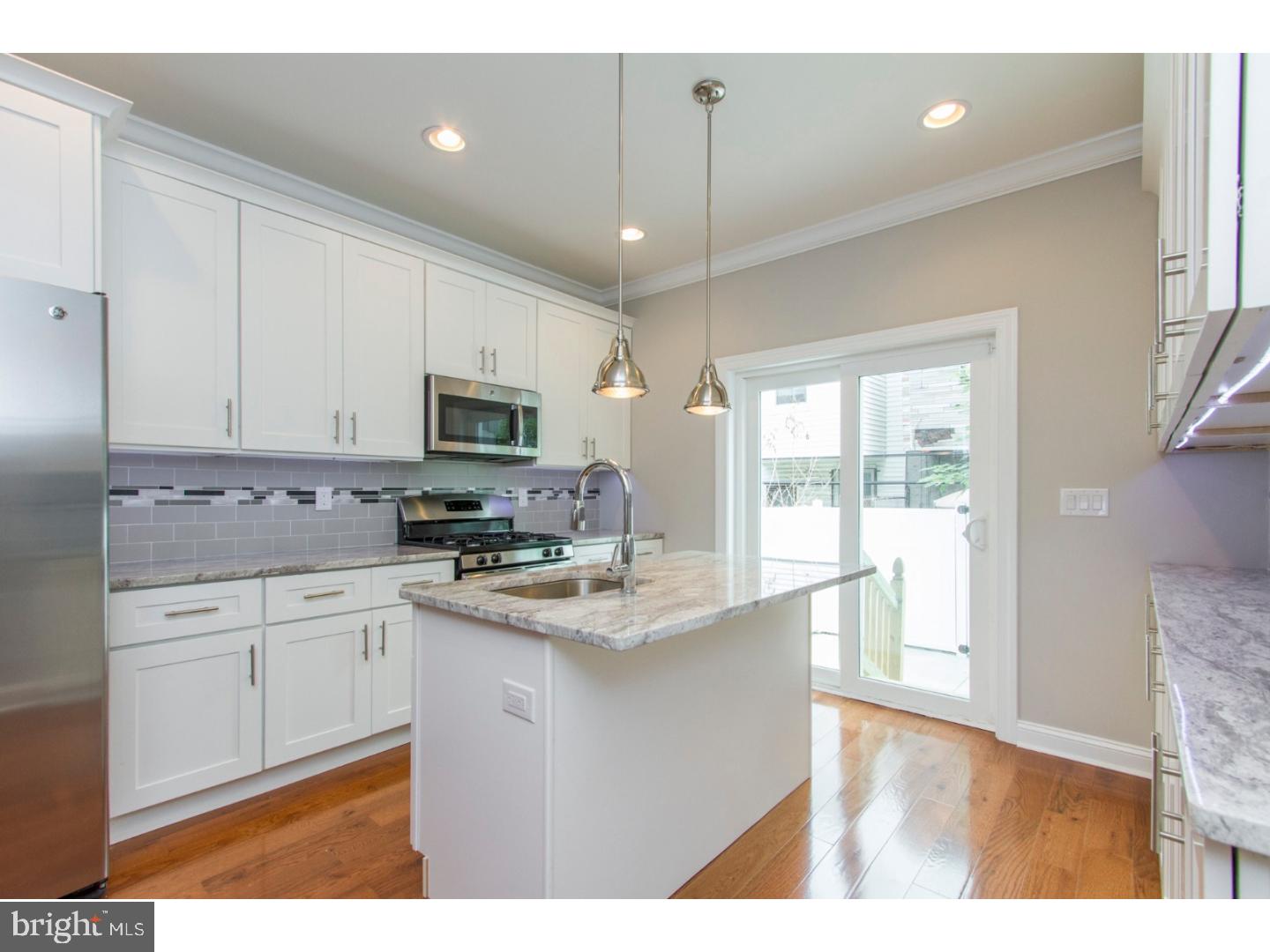 POINT BREEZE - Residential