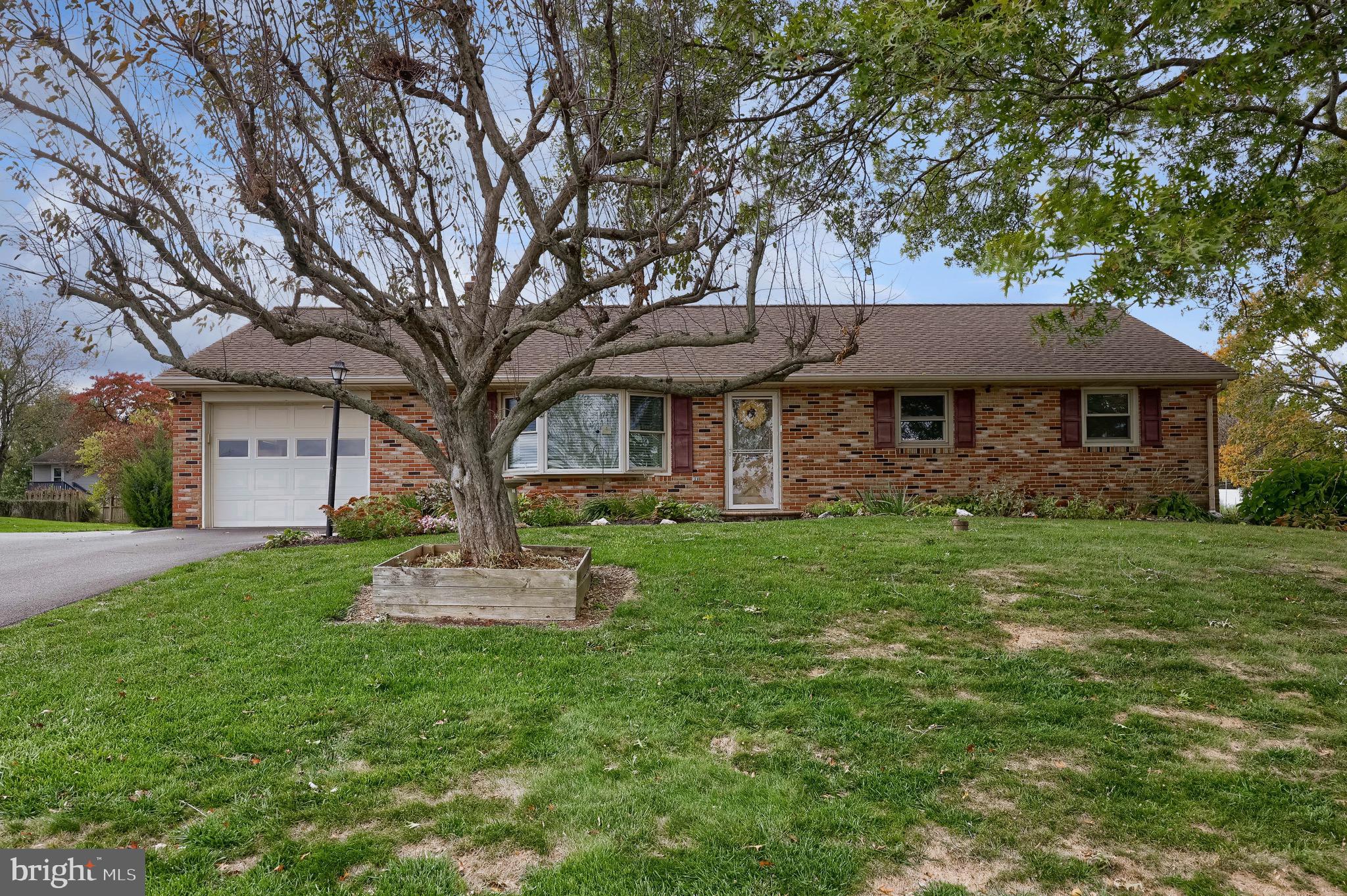 810 SNYDER HILL ROAD