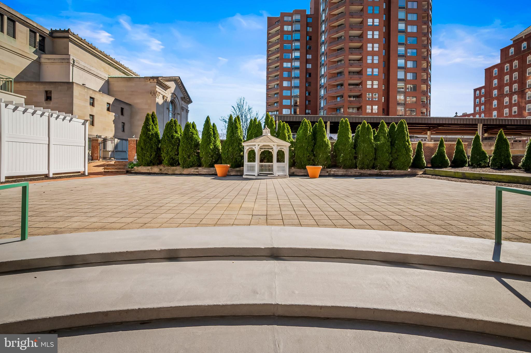 TUSCANY-CANTERBURY - Residential