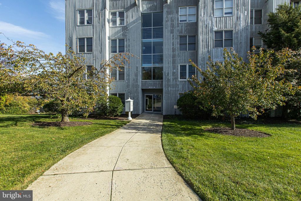 Photo of 5219 Le Parc Drive #2, WILMINGTON, DE 19809 (MLS # DENC2092446)