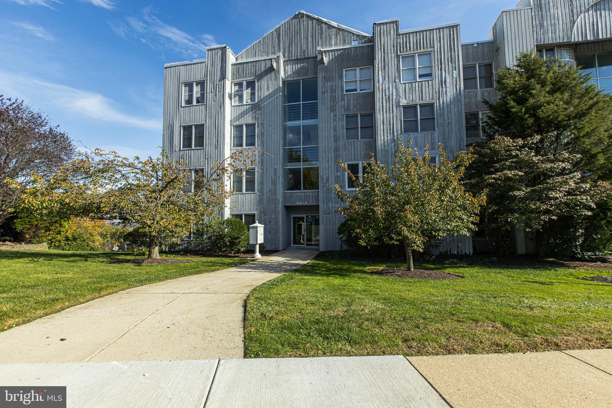 5219 LE PARC DRIVE 2