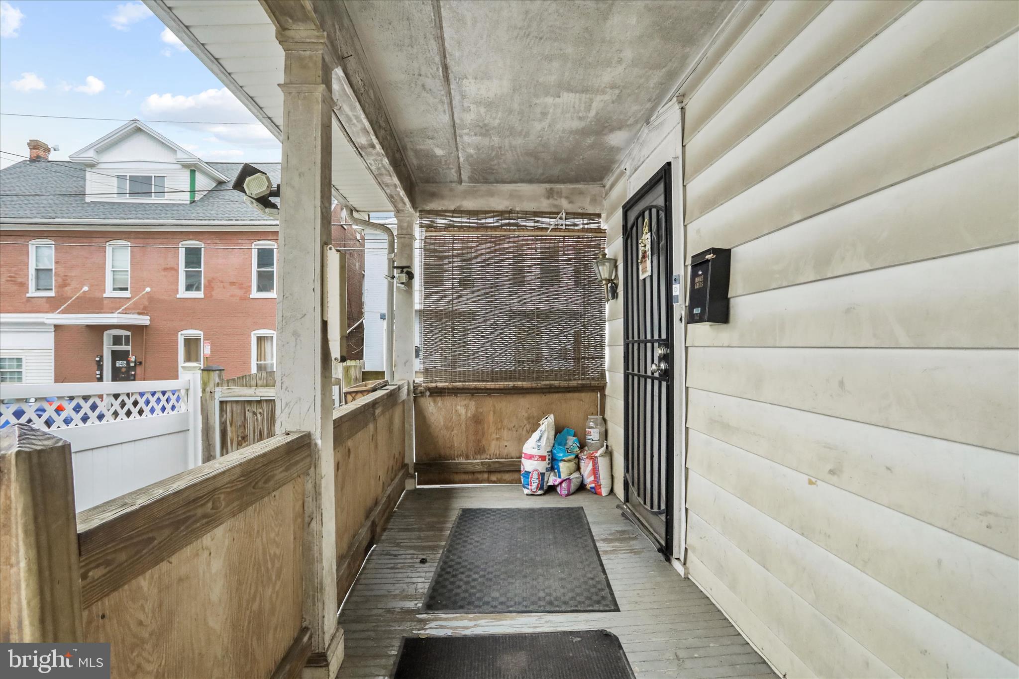 HAGERSTOWN - Residential