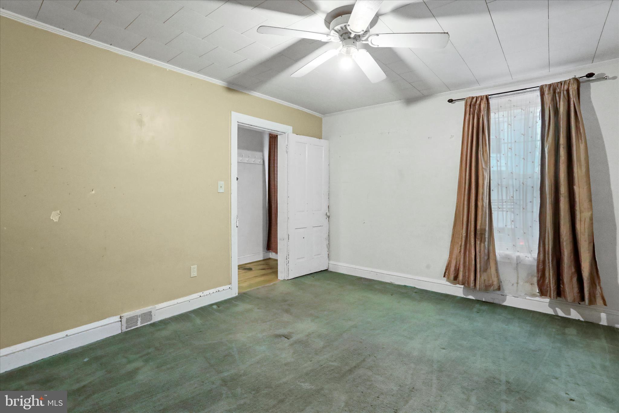 HAGERSTOWN - Residential