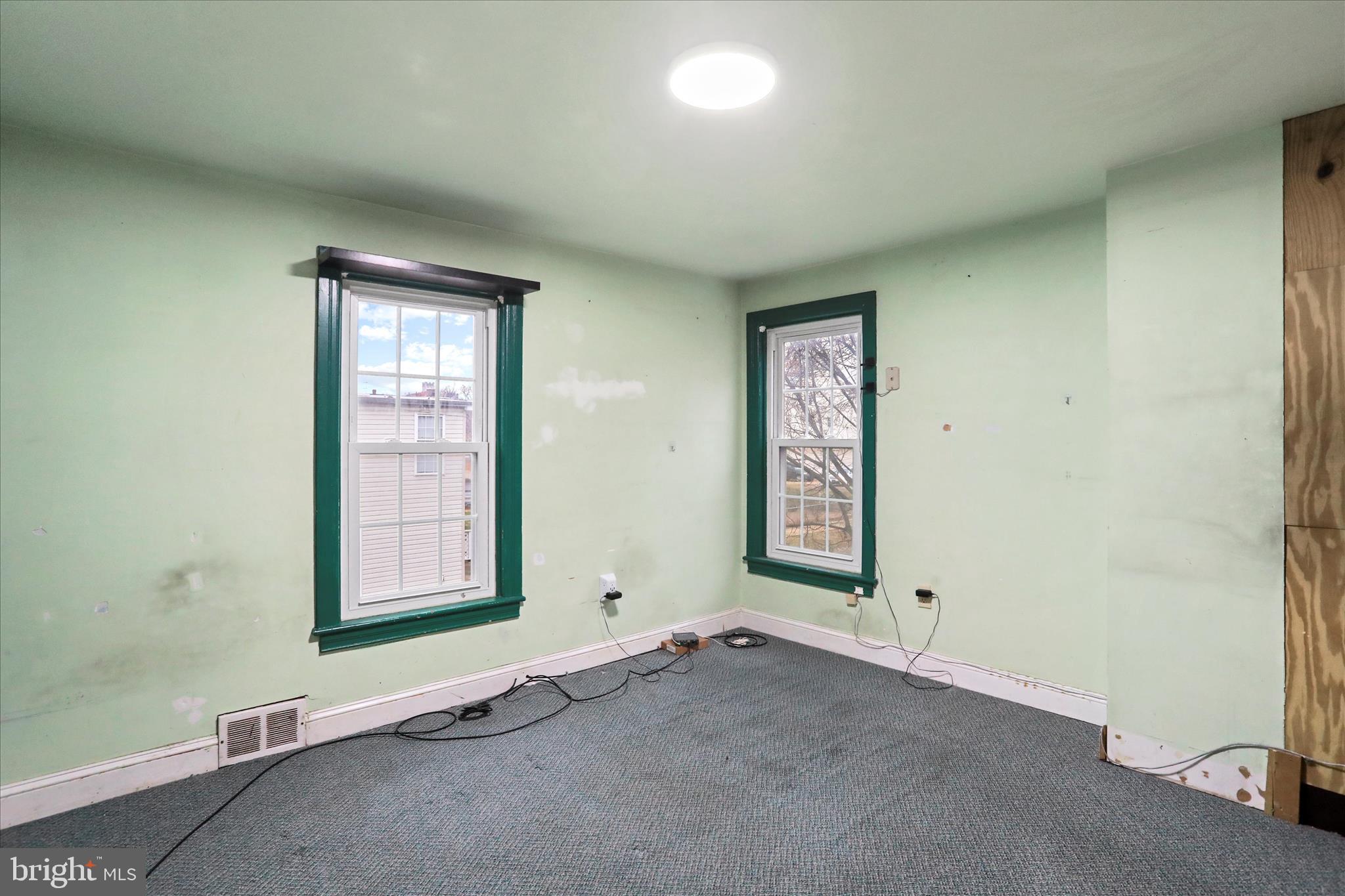 HAGERSTOWN - Residential