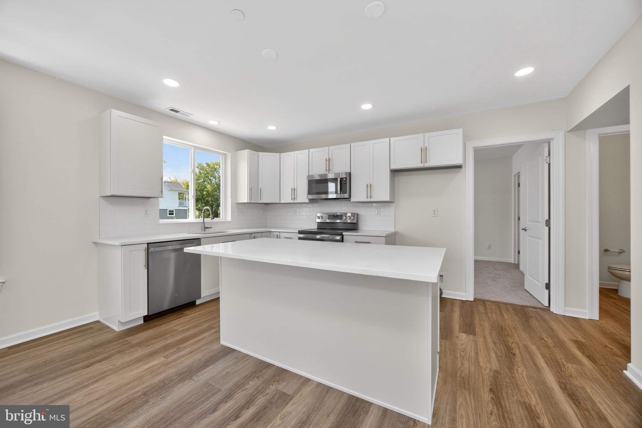 ARBOR PLACE - Residential