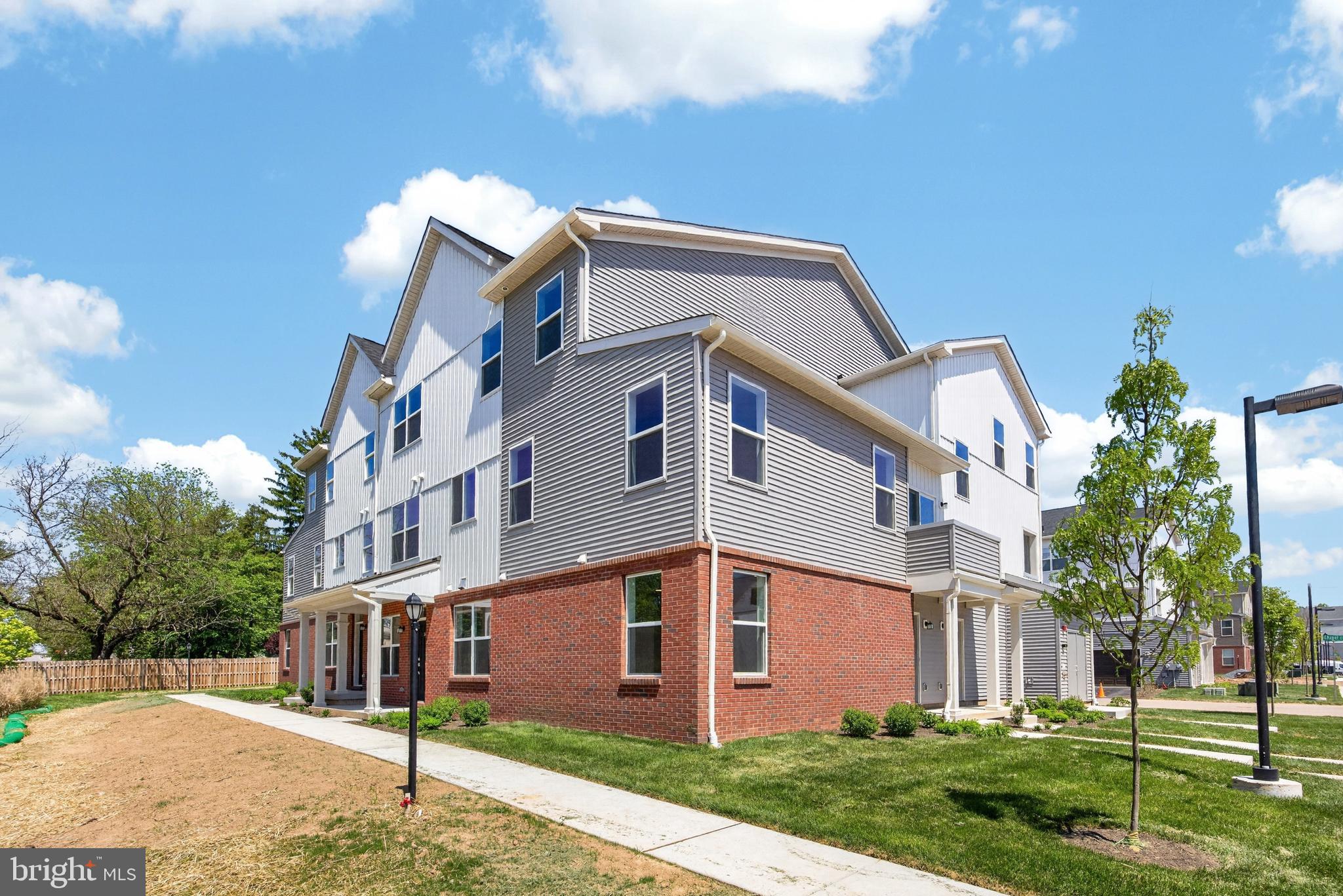 ARBOR PLACE - Residential