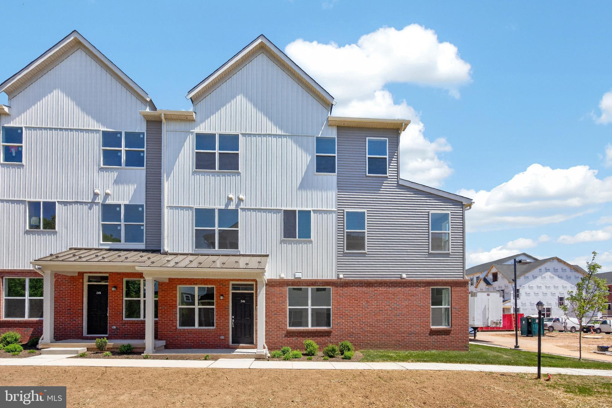 ARBOR PLACE - Residential