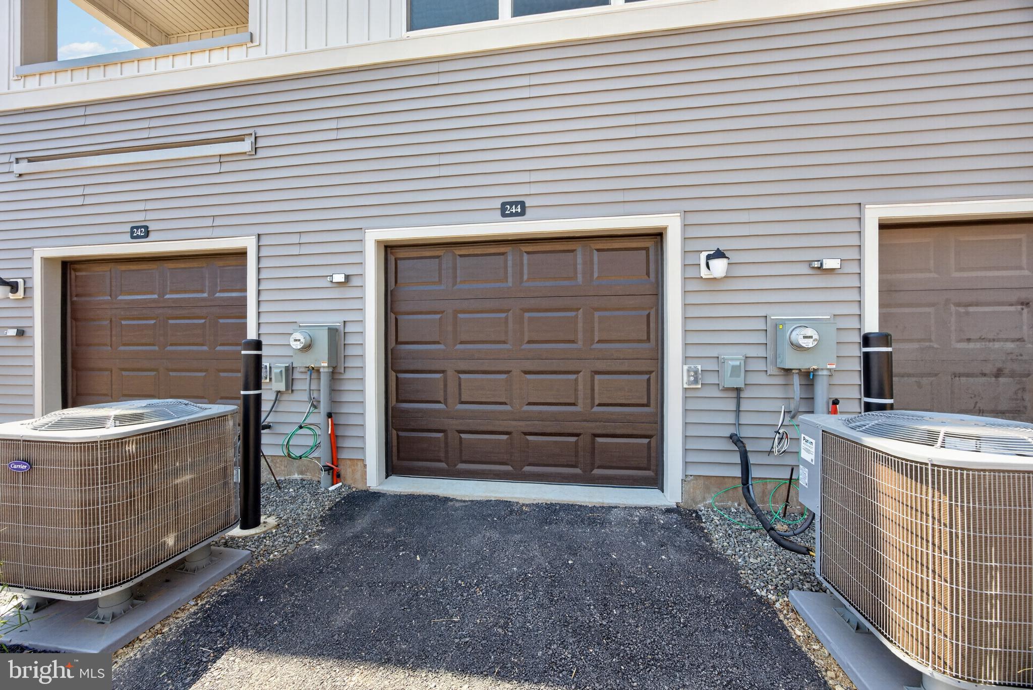 ARBOR PLACE - Residential