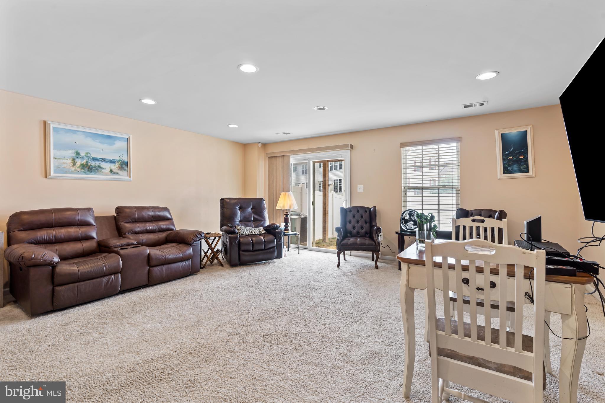 BROOKFIELD - Residential