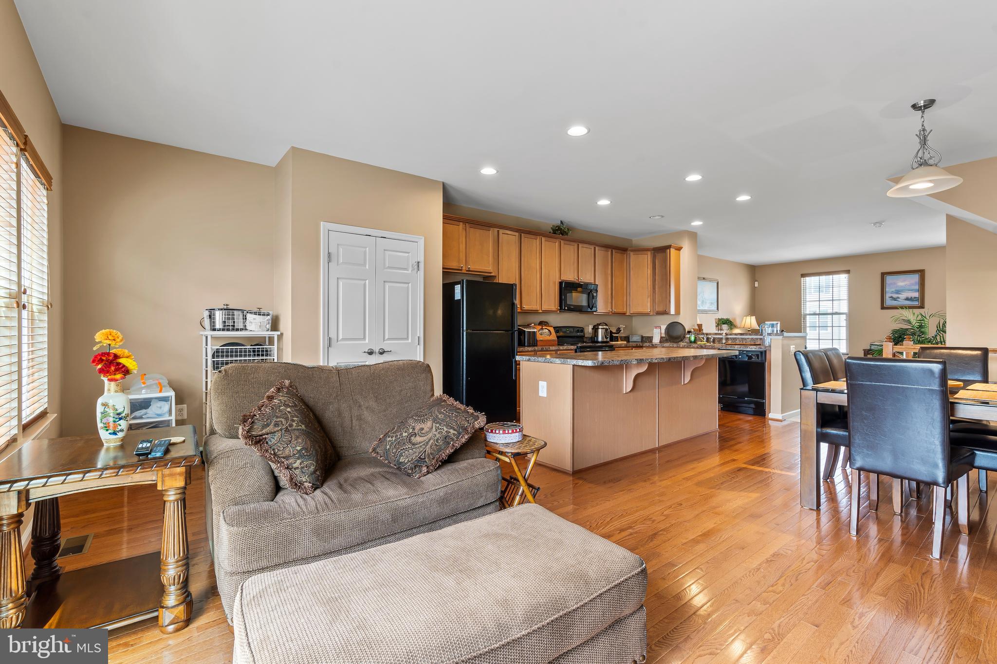 BROOKFIELD - Residential