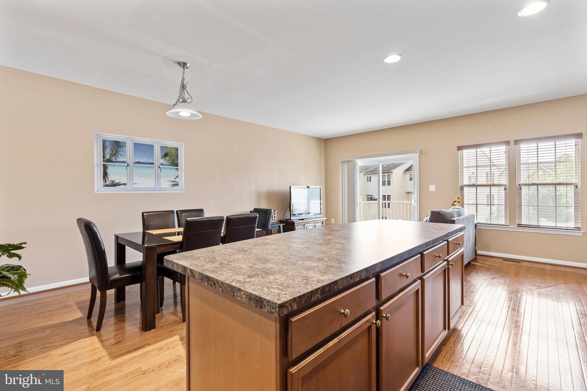 BROOKFIELD - Residential