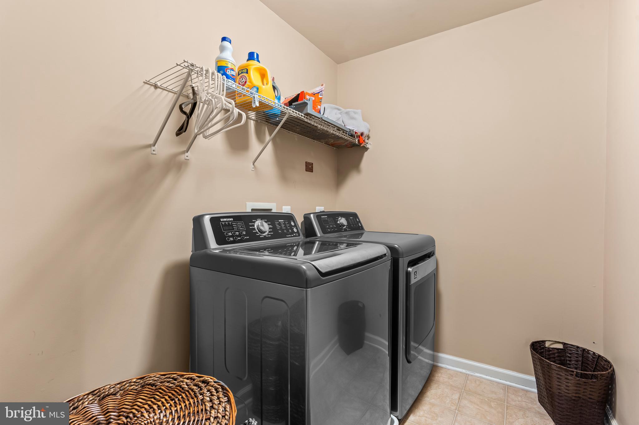 BROOKFIELD - Residential