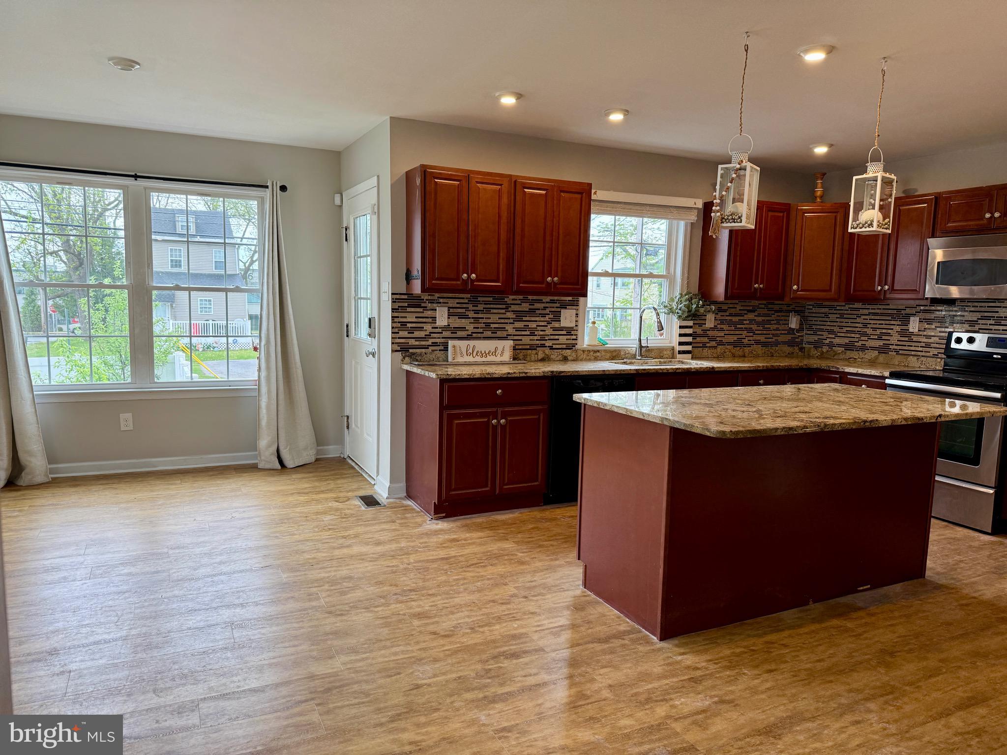 MORTON - Residential Lease