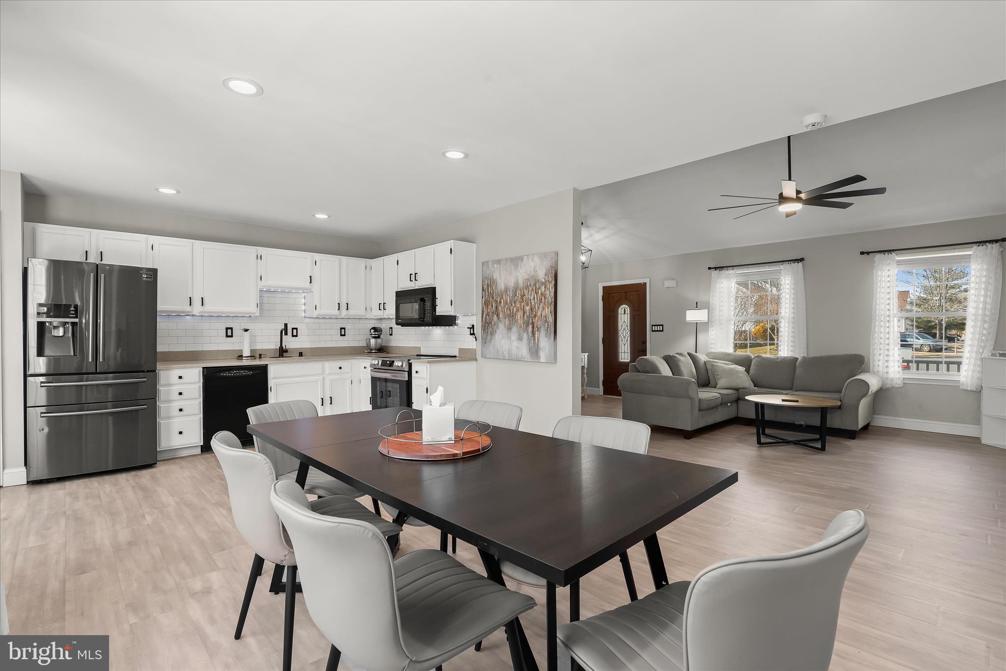 SENECA HARBOR - Residential