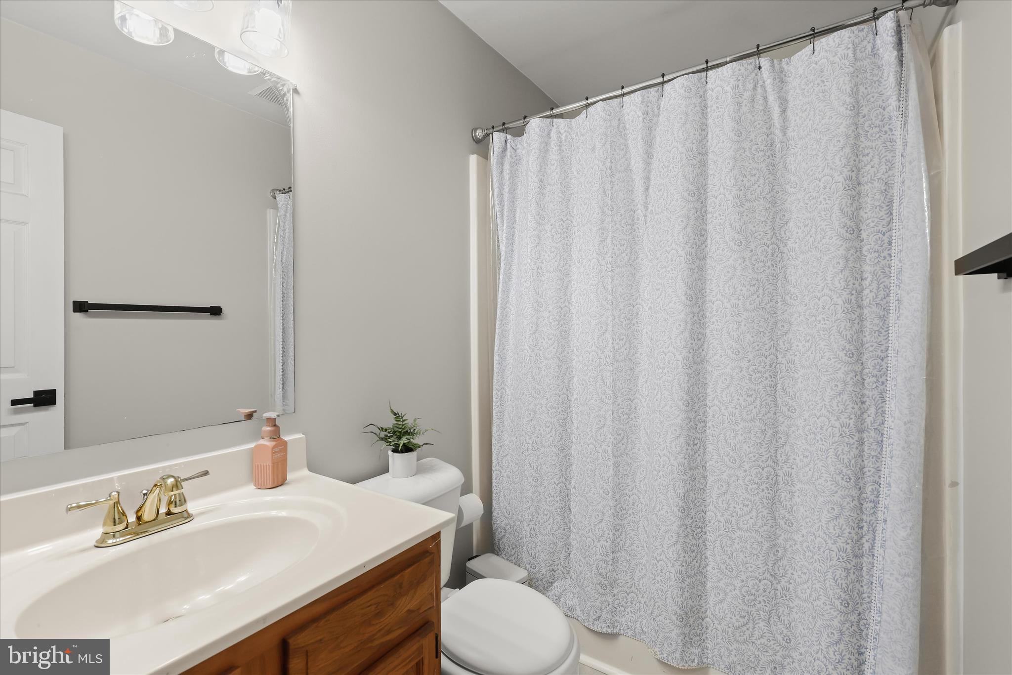 SENECA HARBOR - Residential