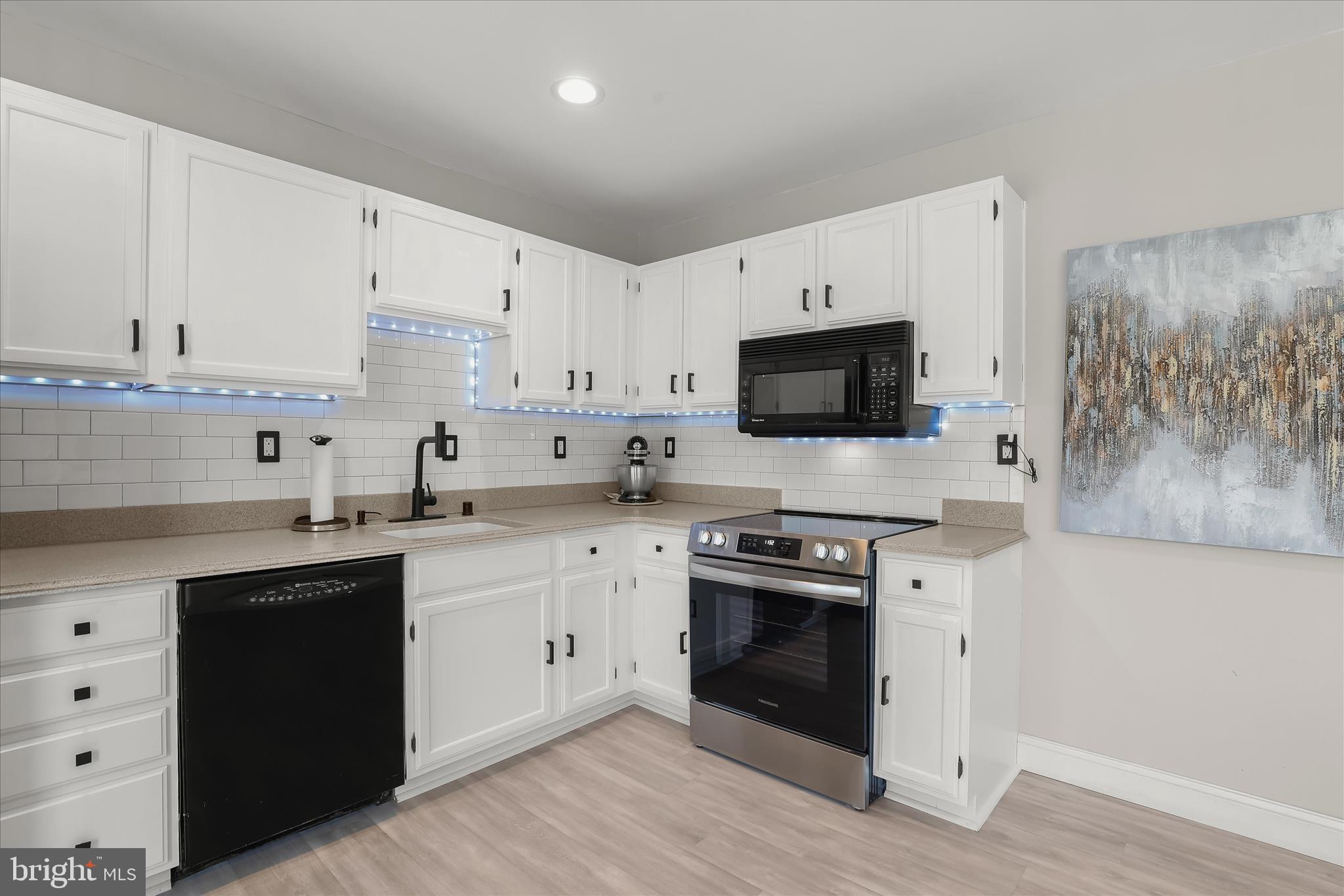 SENECA HARBOR - Residential