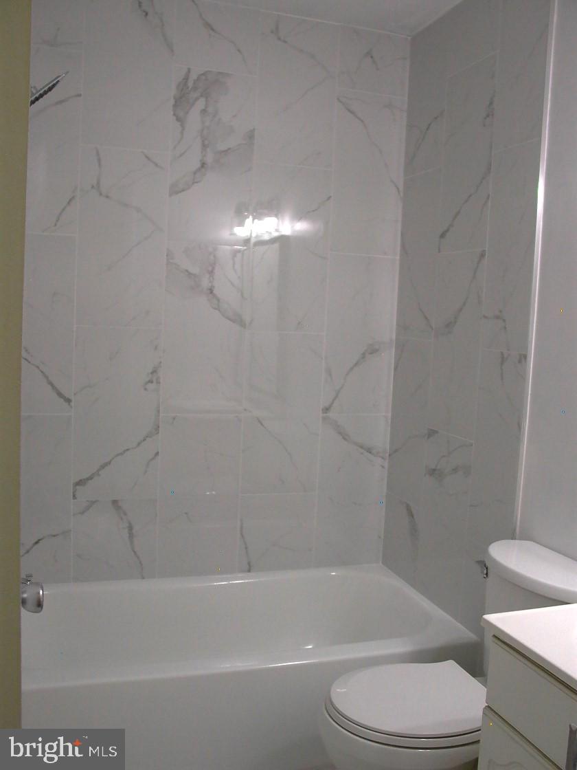 BROOKFIELD - Residential Lease