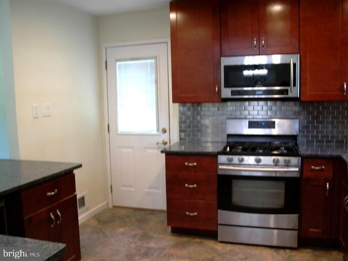 BROOKFIELD - Residential Lease