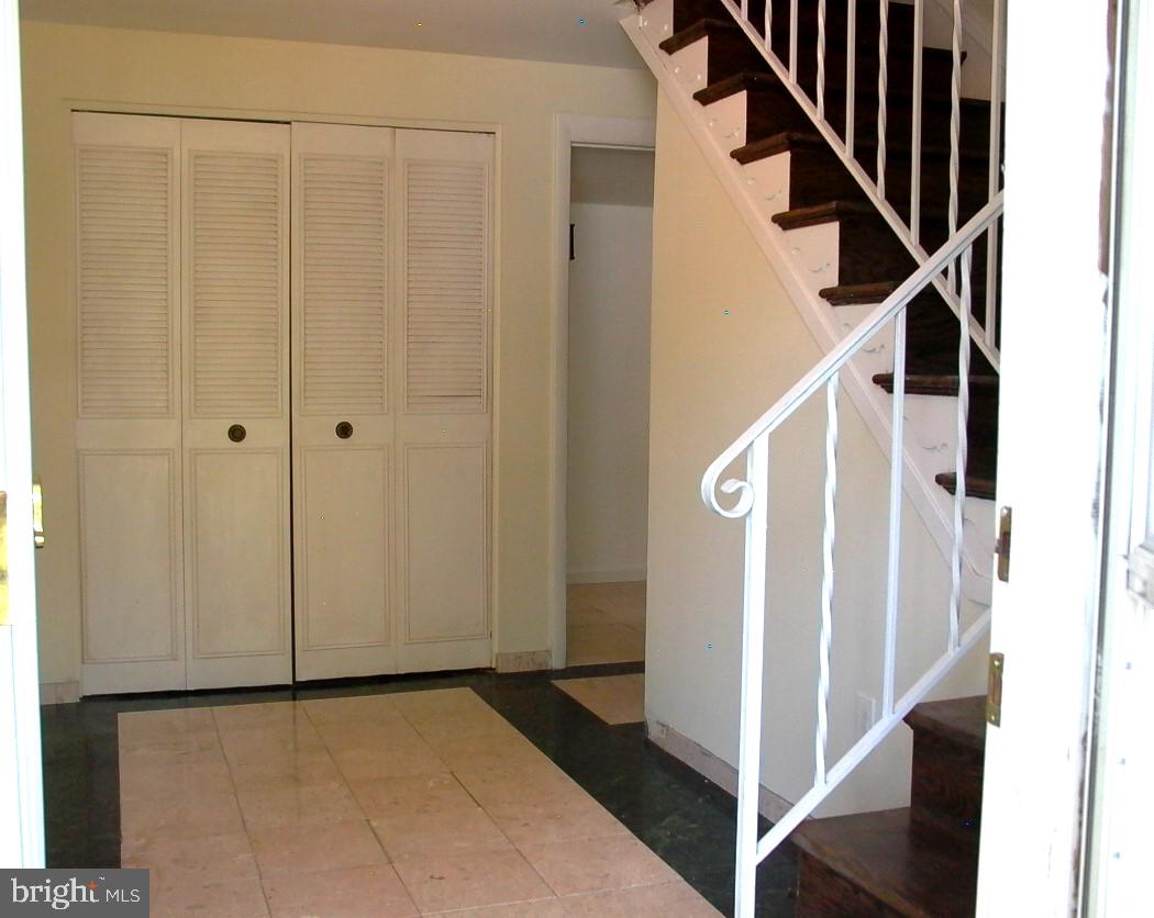 BROOKFIELD - Residential Lease