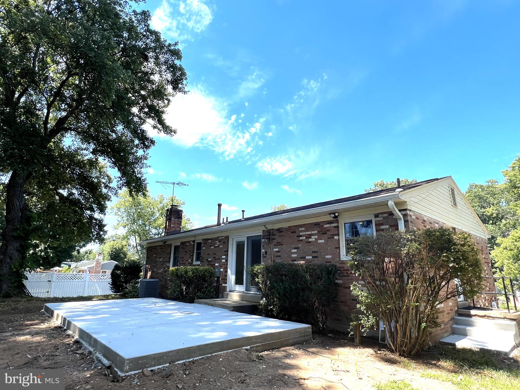 BROOKFIELD - Residential Lease