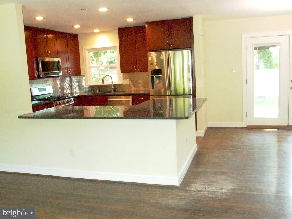 BROOKFIELD - Residential Lease