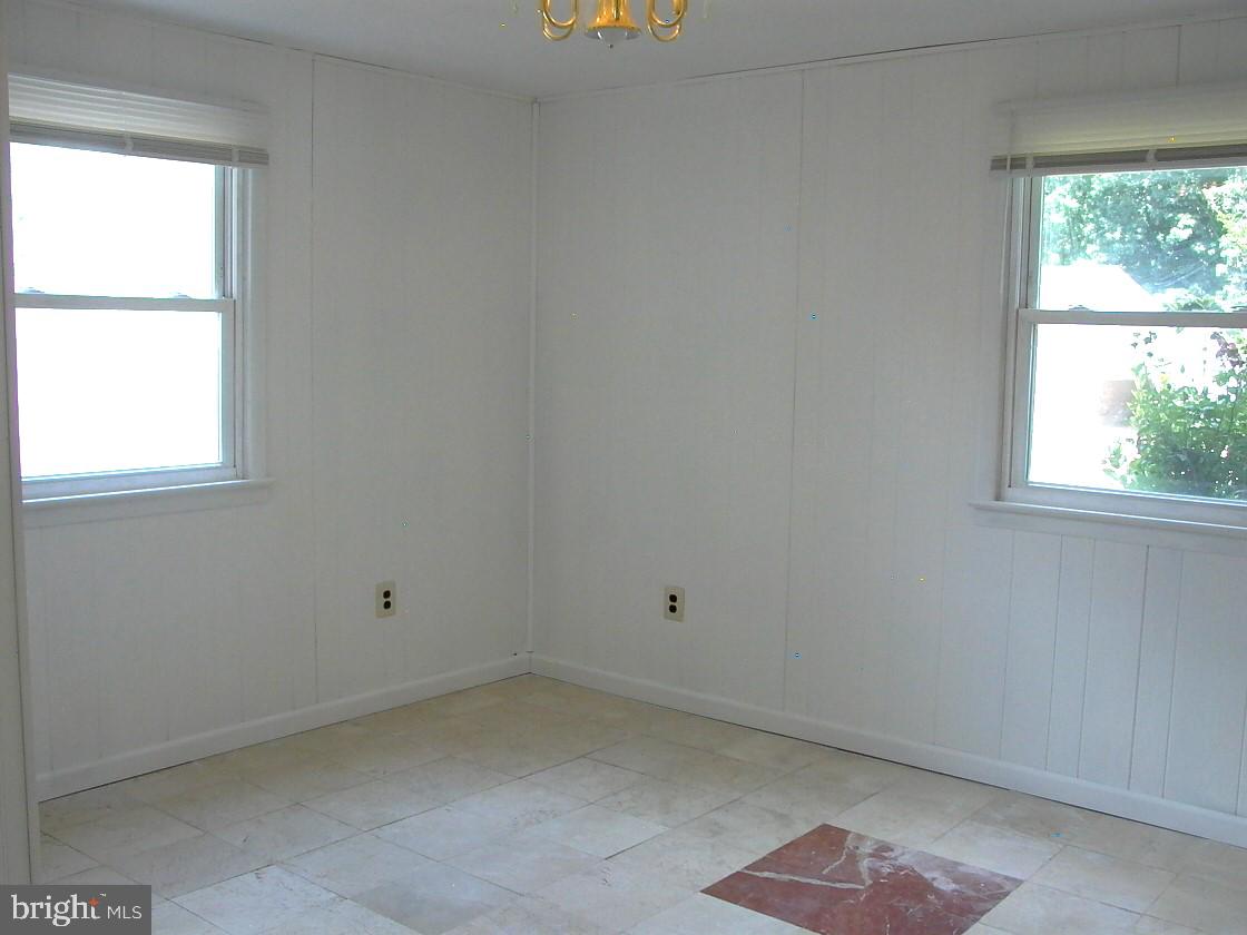 BROOKFIELD - Residential Lease