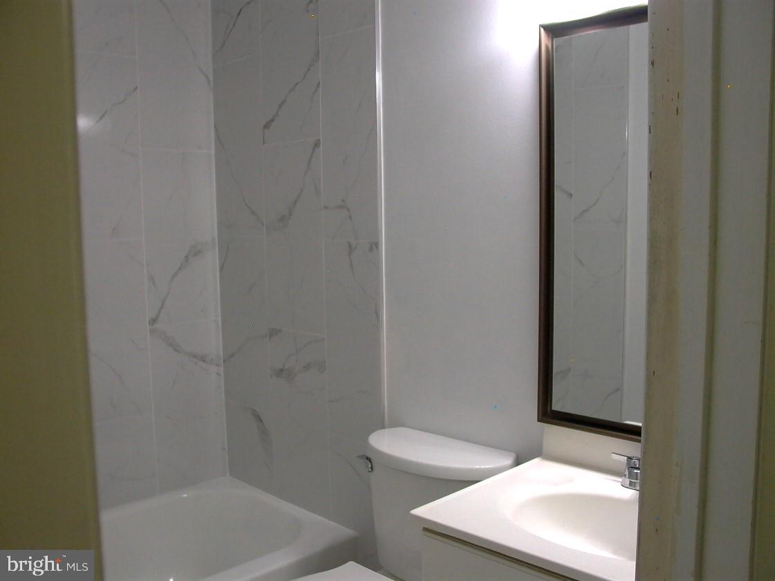 BROOKFIELD - Residential Lease