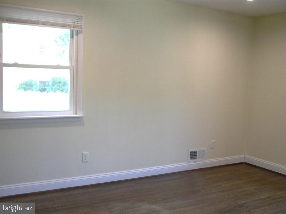 BROOKFIELD - Residential Lease